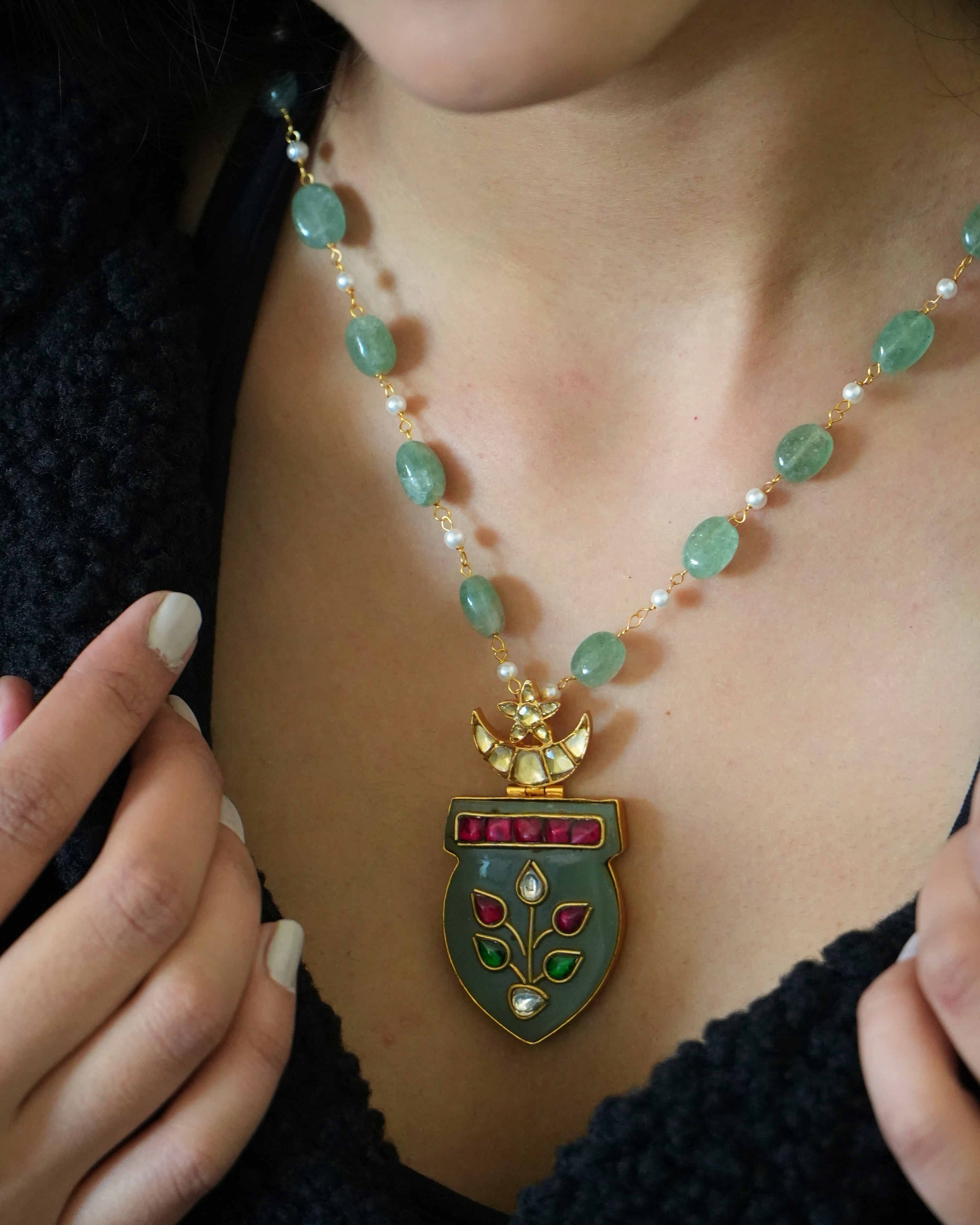 Naayaab Necklace