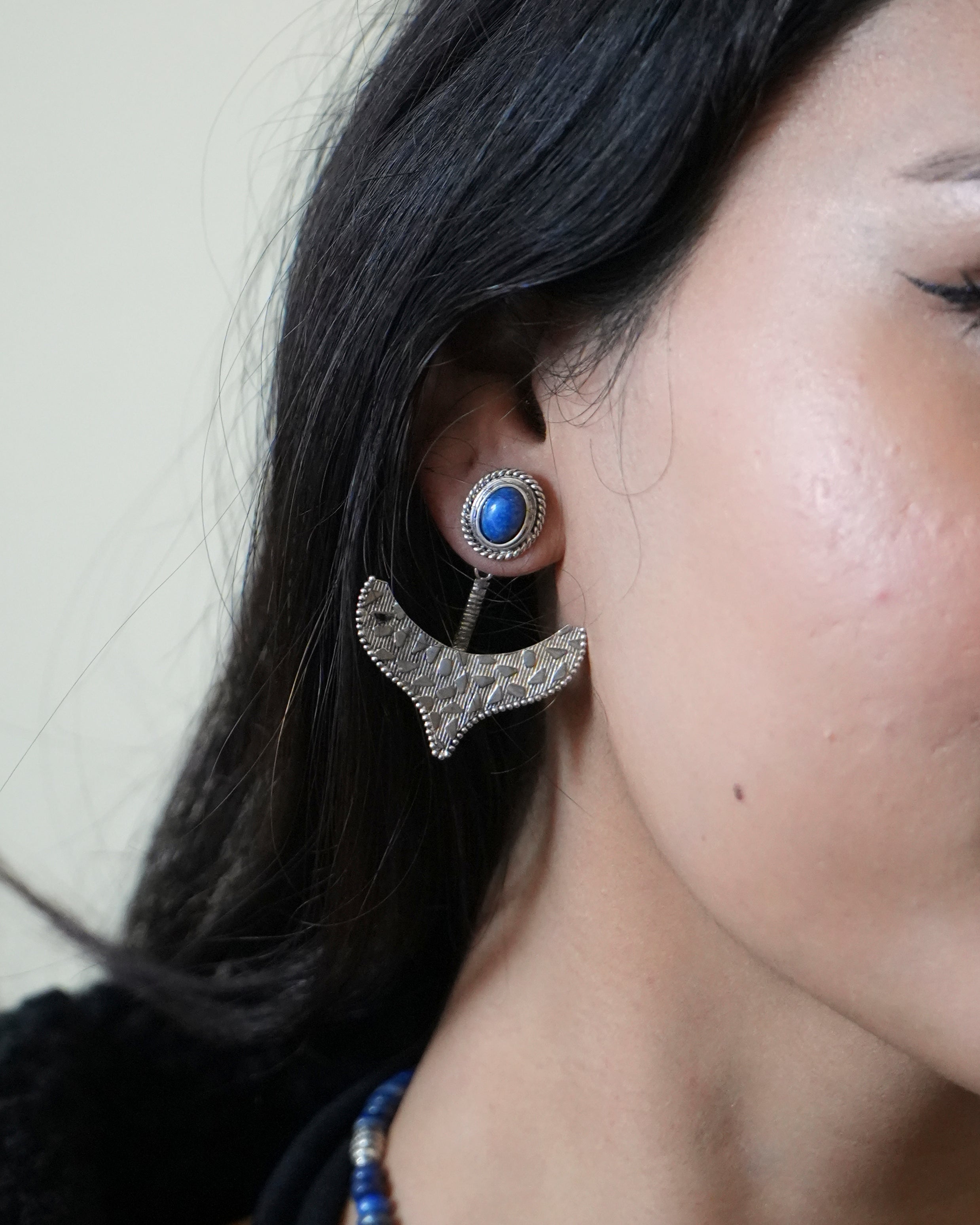 Anchor ear jacket
