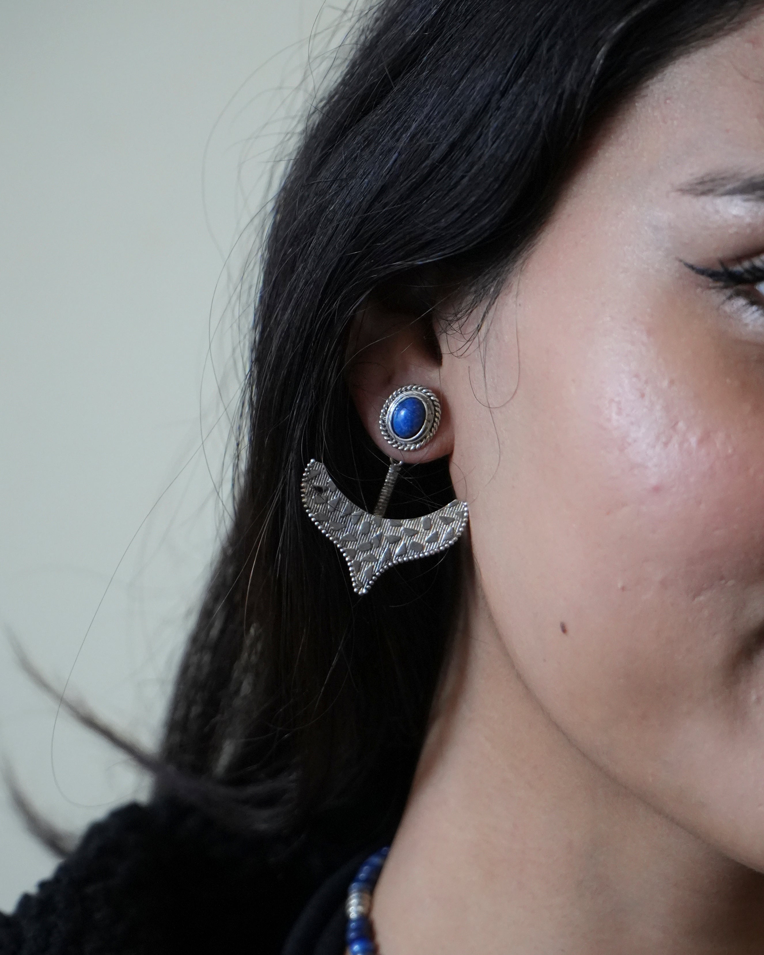 Anchor ear jacket