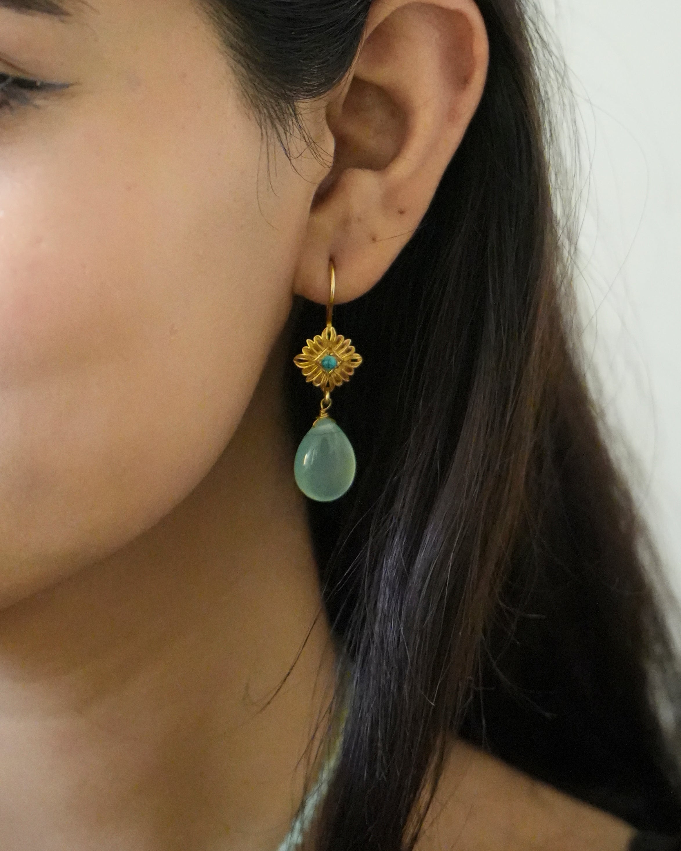 Aasmaani Earrings
