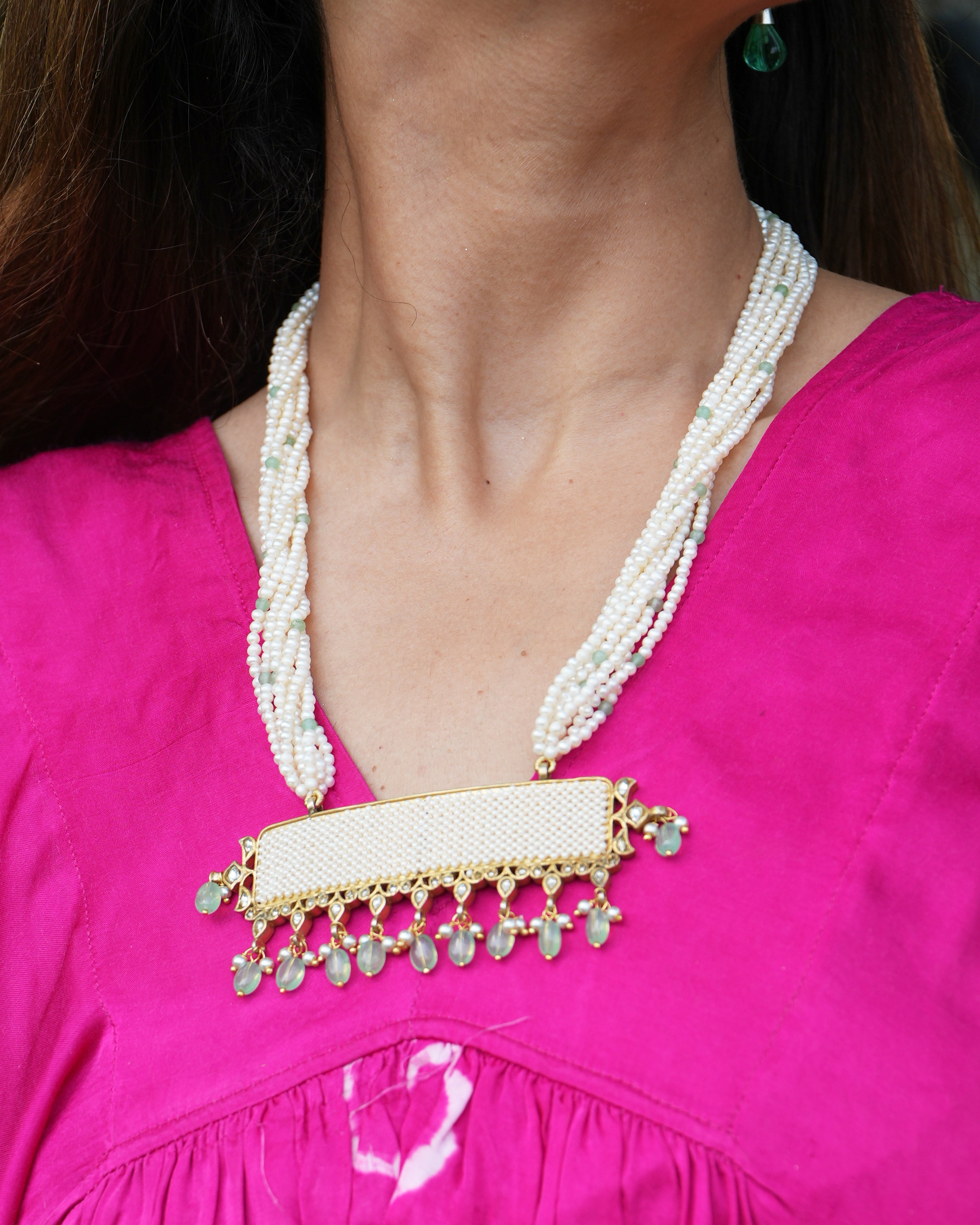 khawal necklace