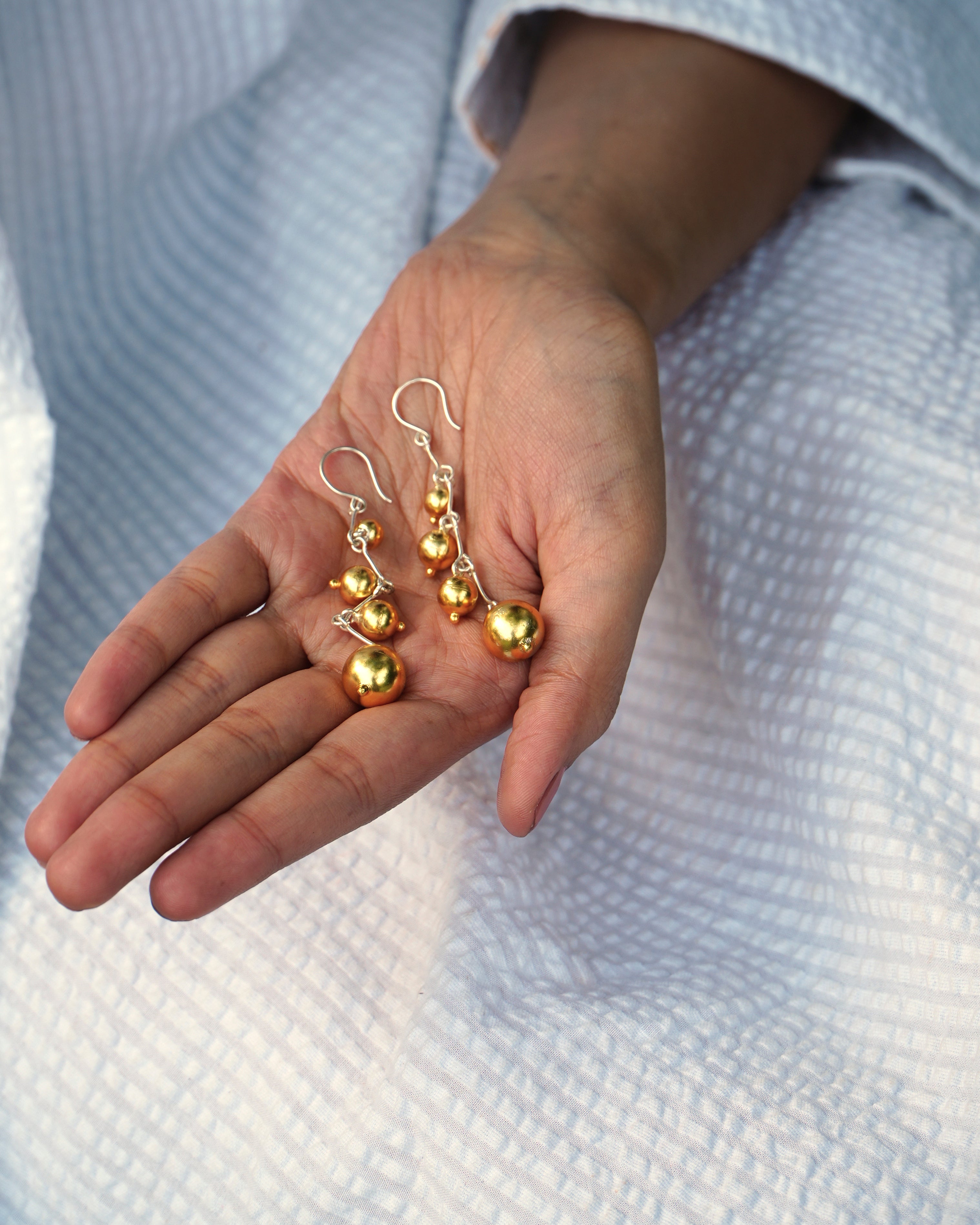 tawil gold earrings