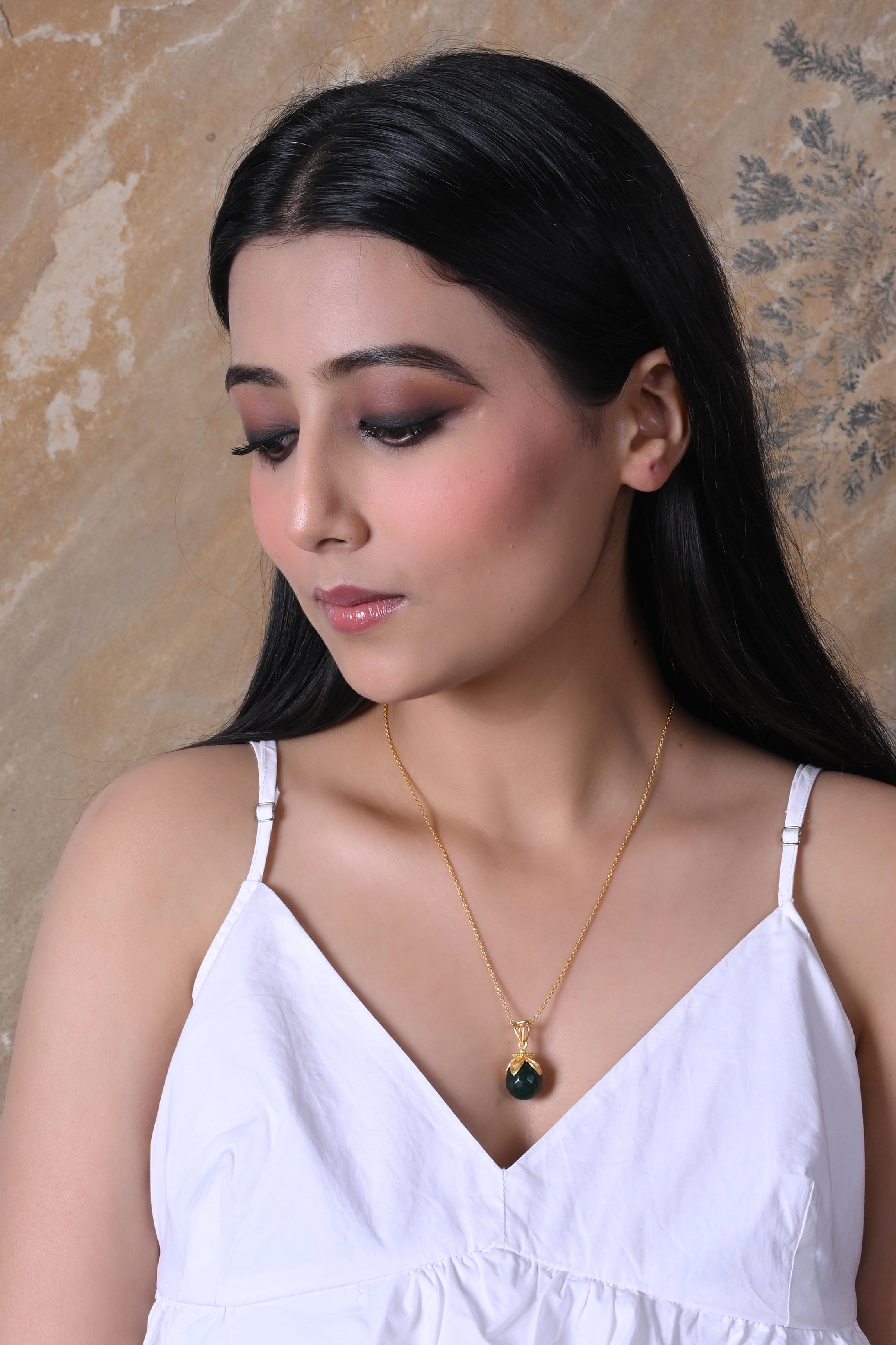 Amir Pendant Necklace