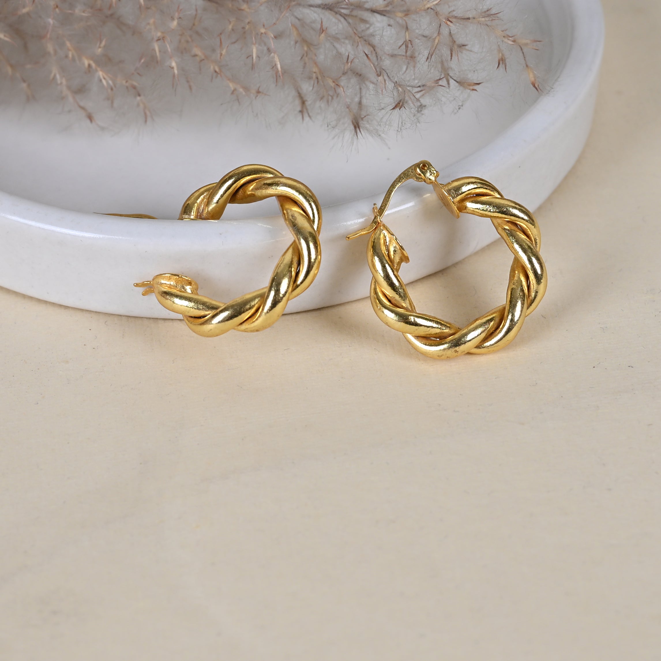 Twist Hoops