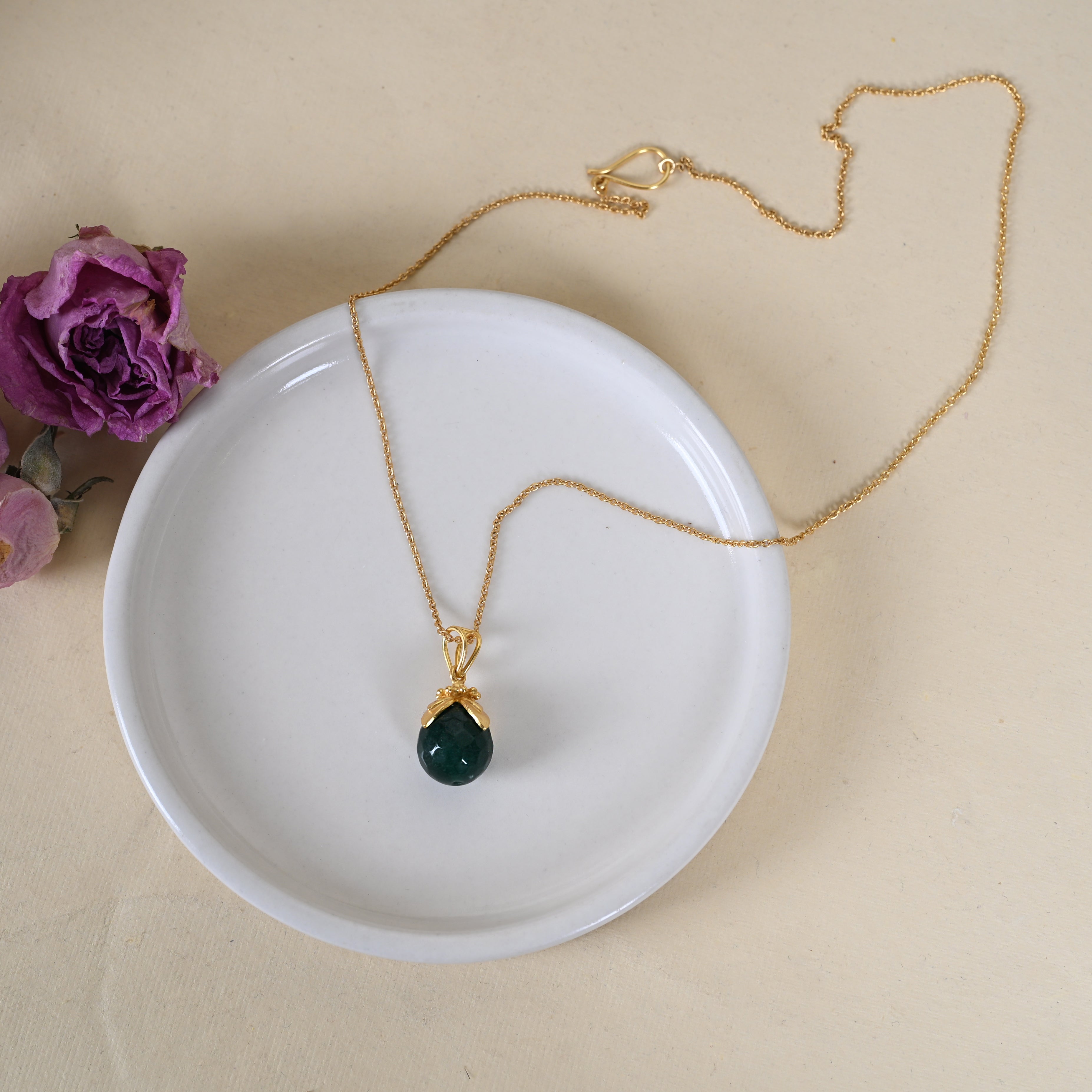 Amir Pendant Necklace