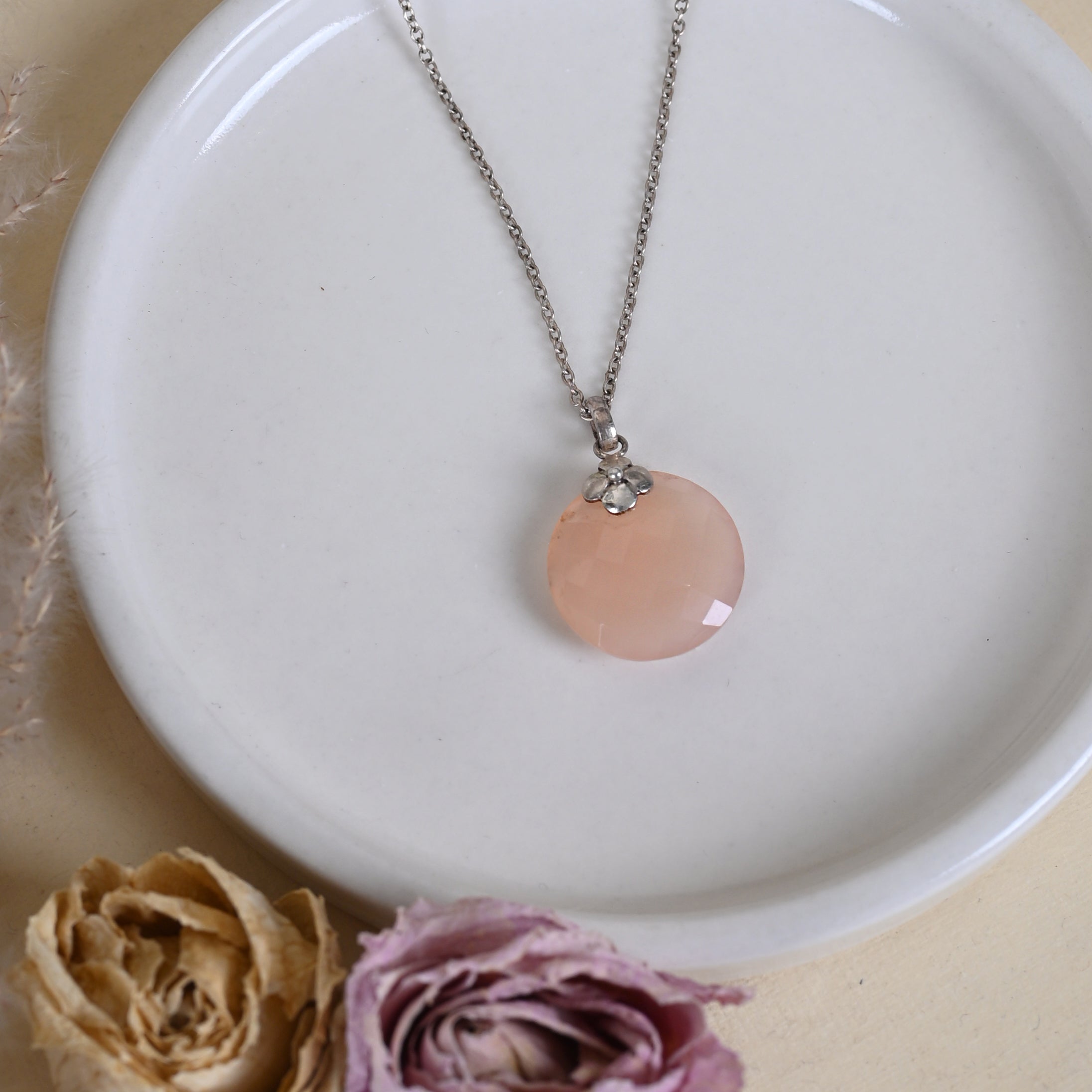 Tarun Pendant Necklace