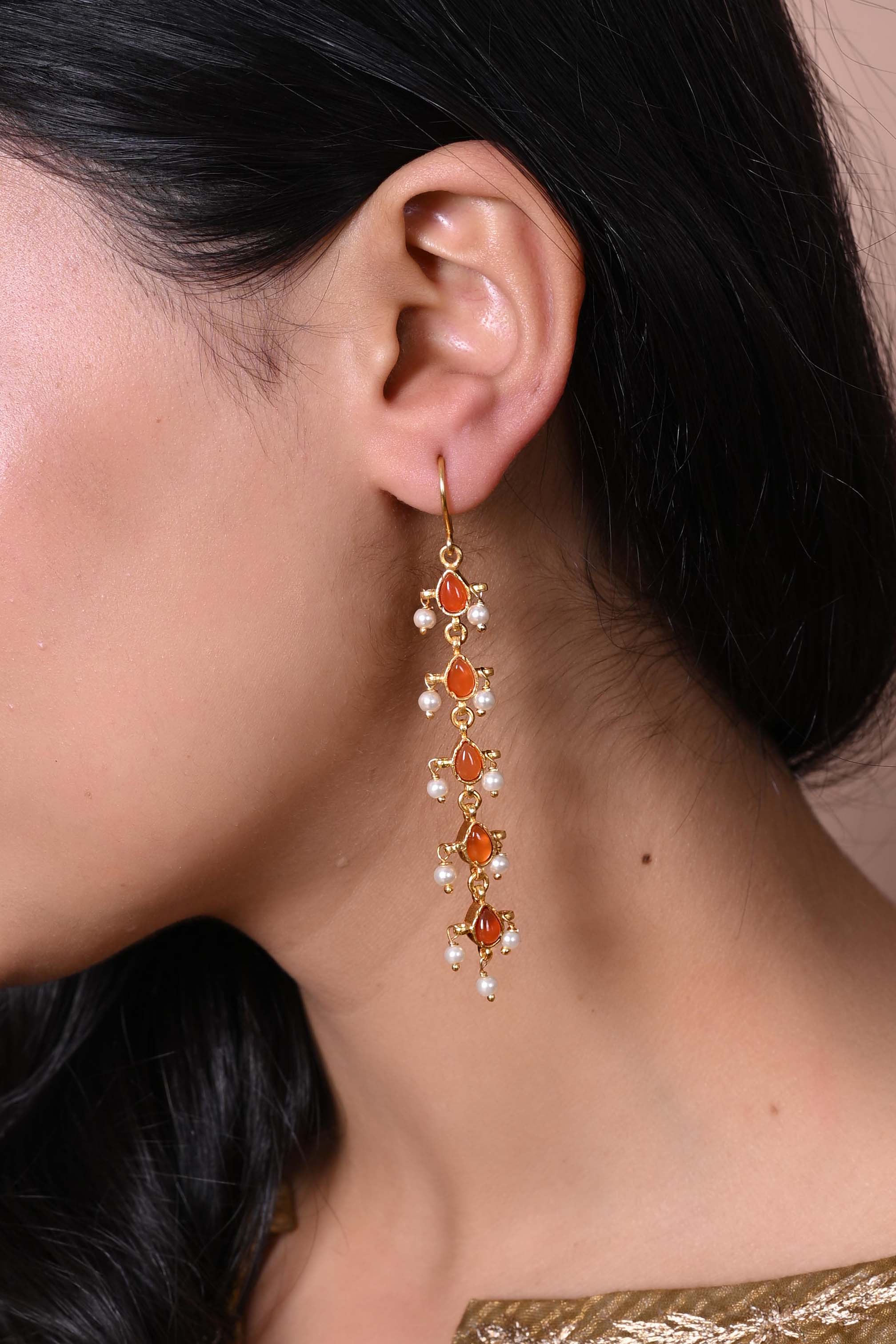Roshni Earring