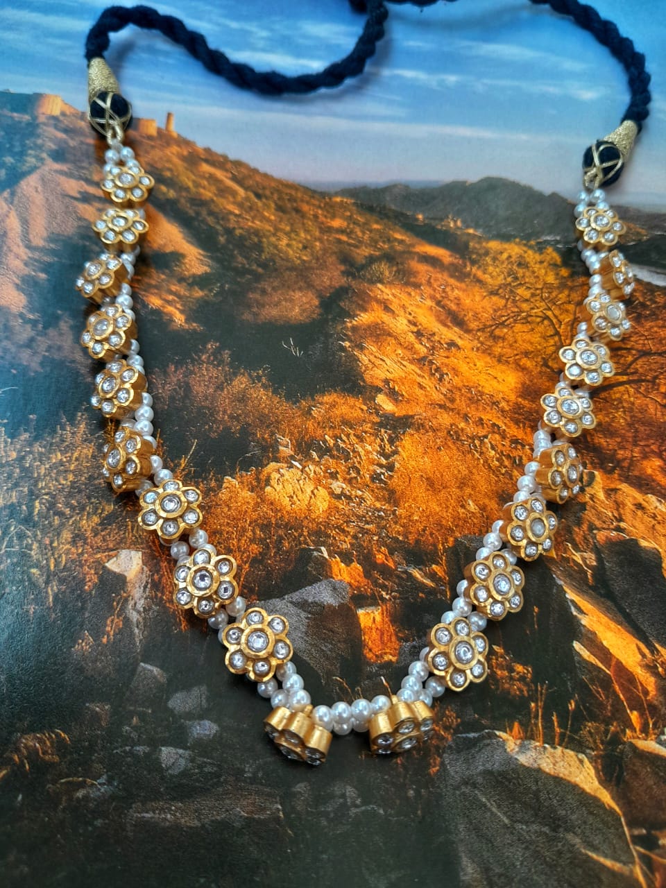 Phool choker
Sterling silver 1 micron plated
Sarafa closure
Billor Polki with faux pearls