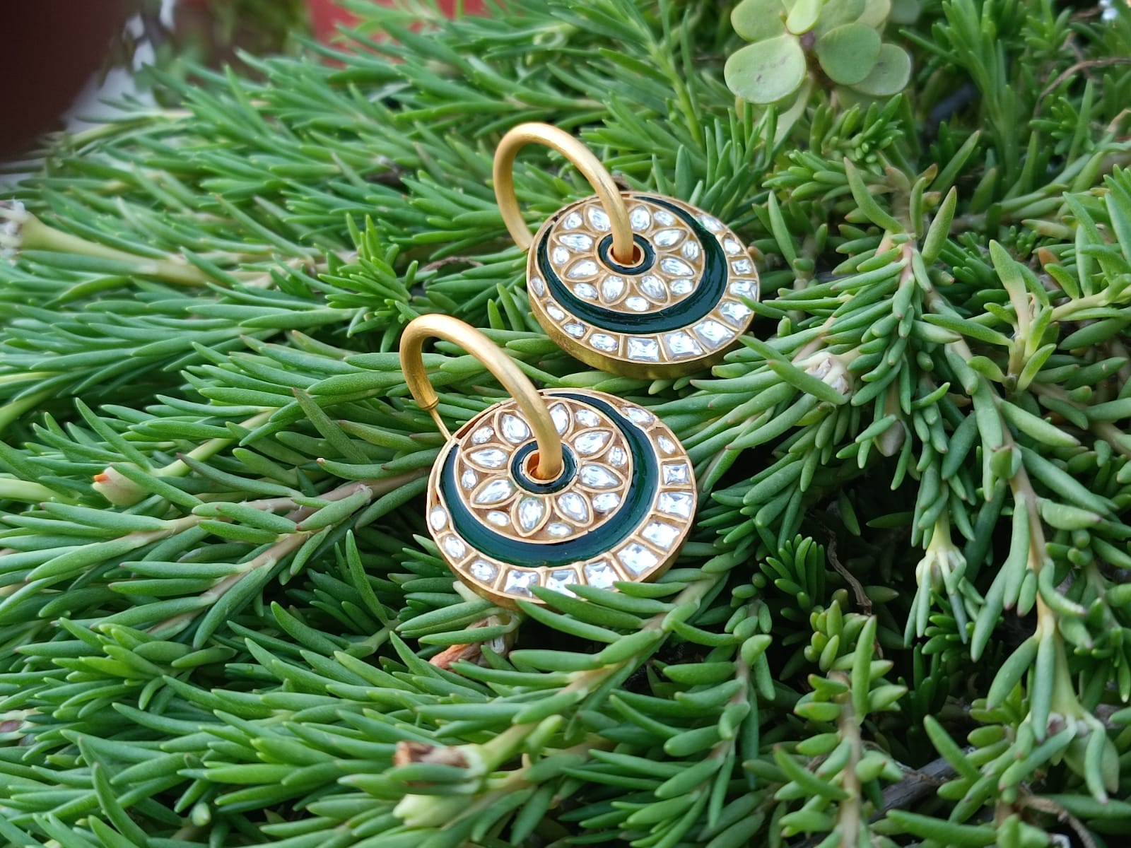 Polki earrings in Sterling Silver with hoops, push closure.