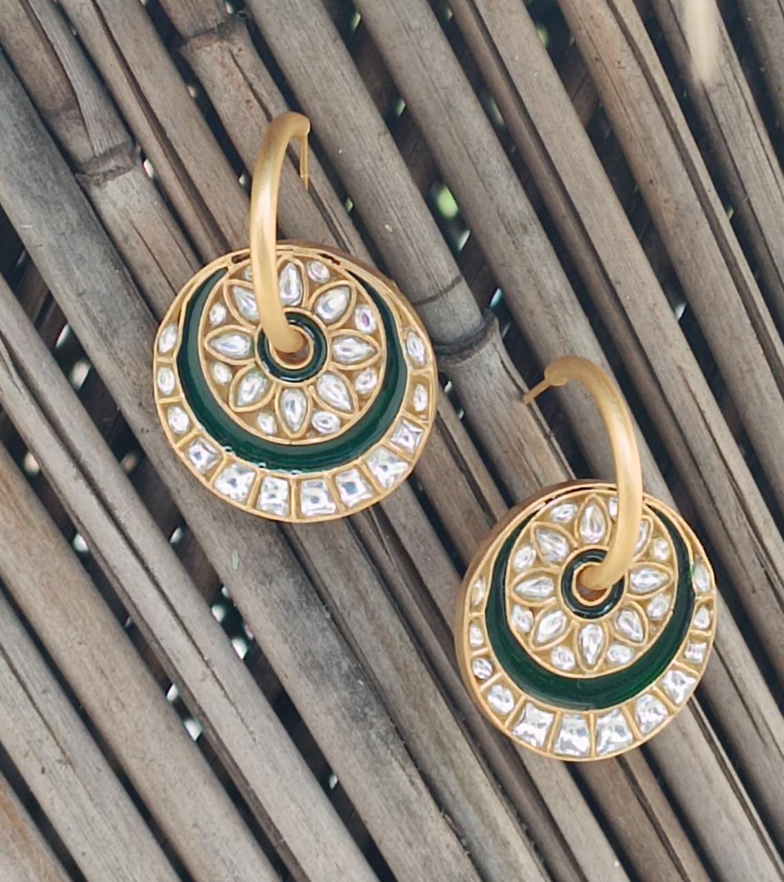 Polki earrings in Sterling Silver with hoops, push closure.