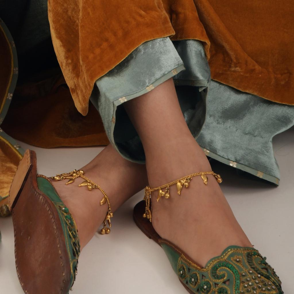 Anklets patti ghungroo, sterling silver, 1 micron plated. 7000/-
