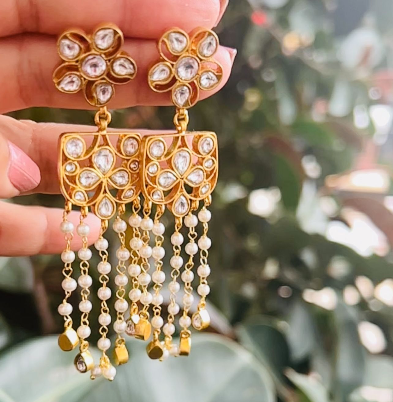 Polki pan earrings with pearls
Sterling silver with 1 micron plating