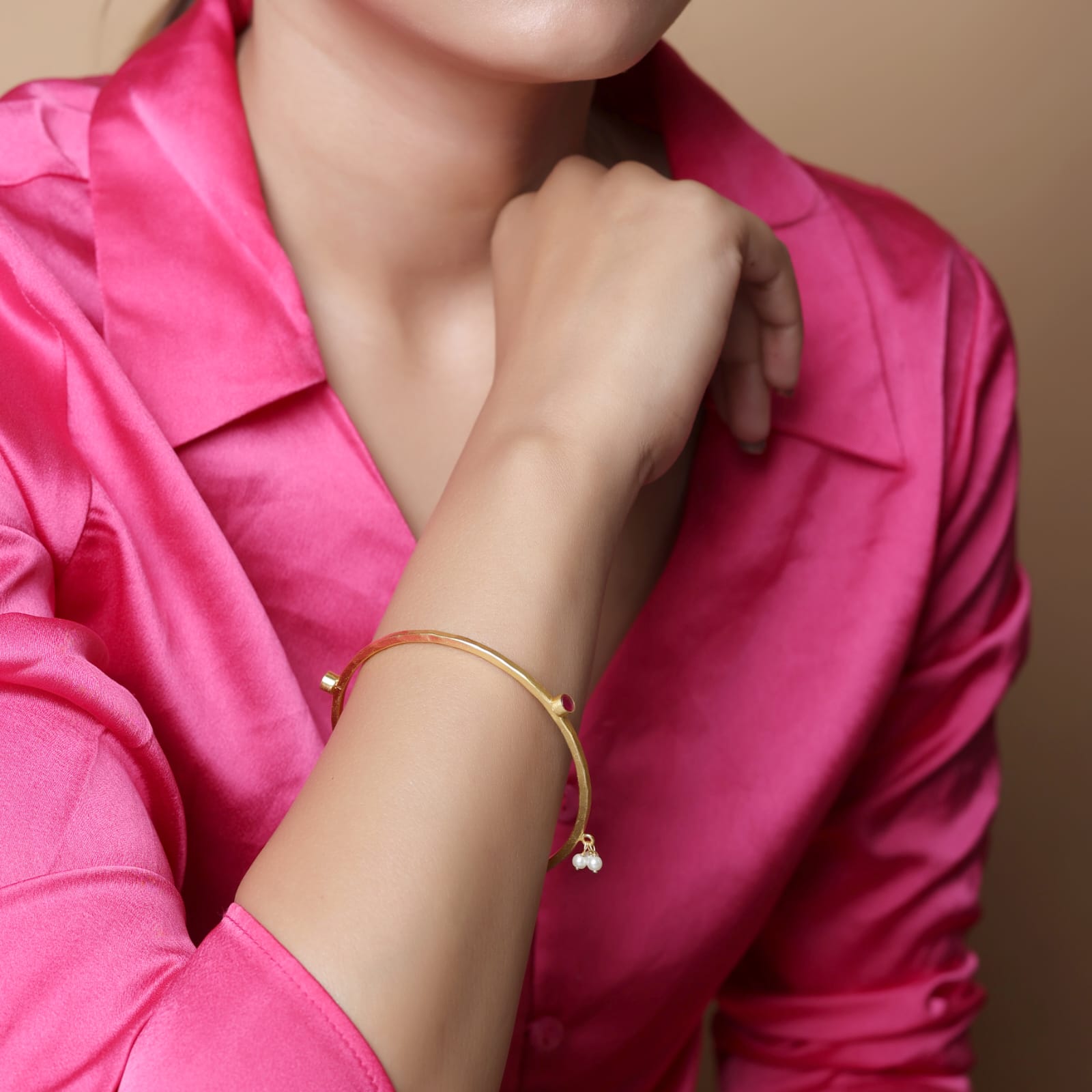 Stacking Bracelet/Bangle in
92.5 sterling silver in 18 karat Gold plating with Pearls and red Quartz.