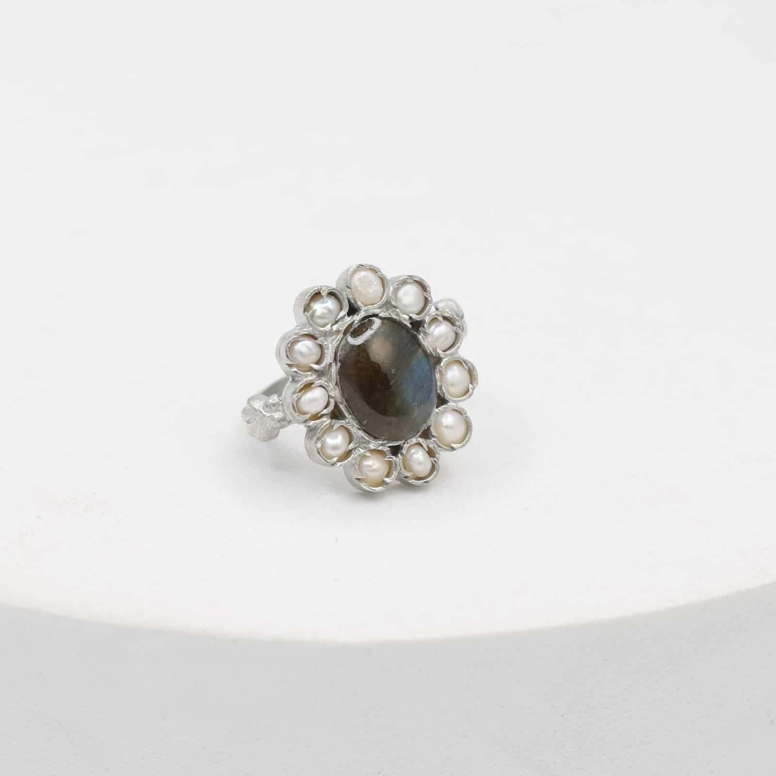Victorian Ring with Labradorite