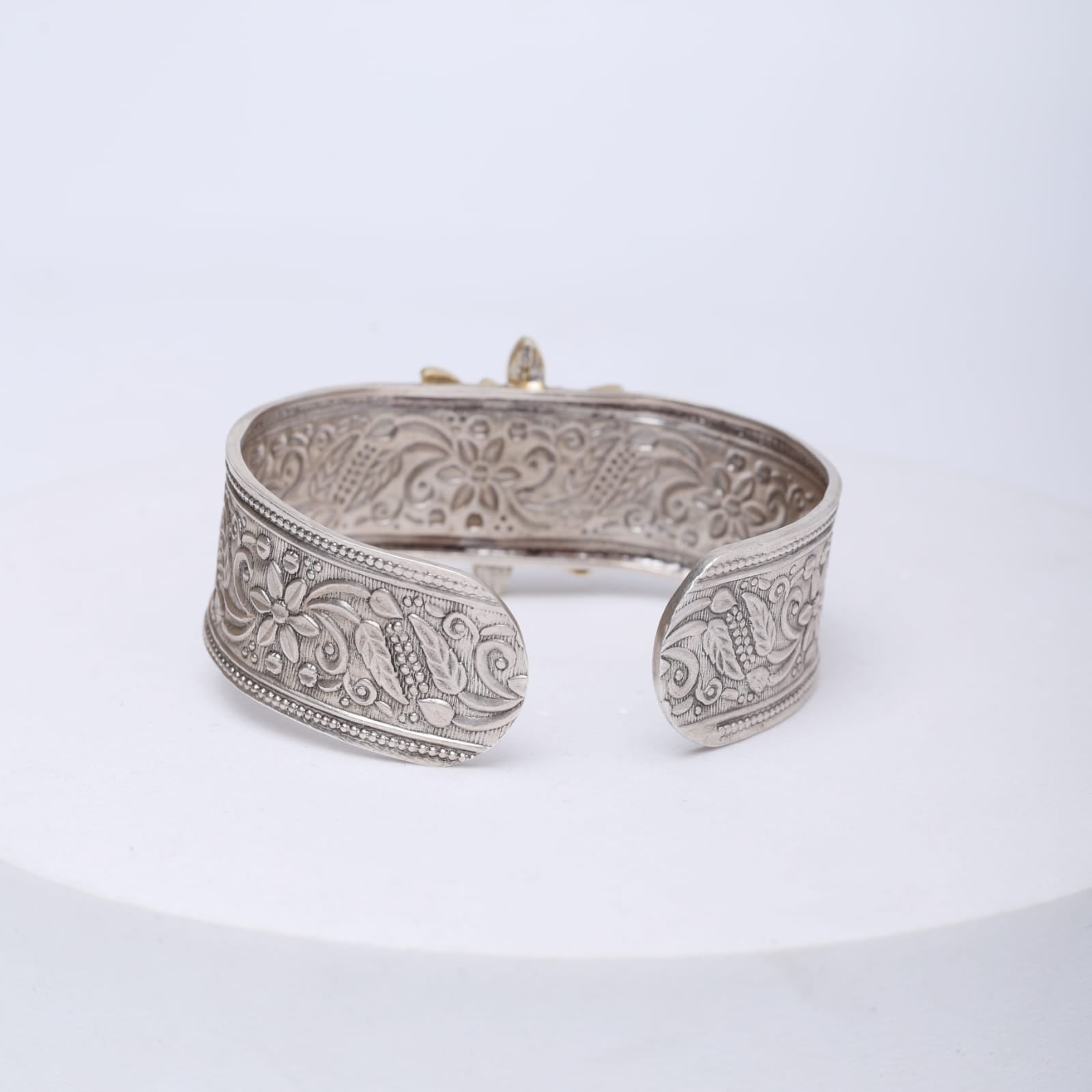 Stacking cuff