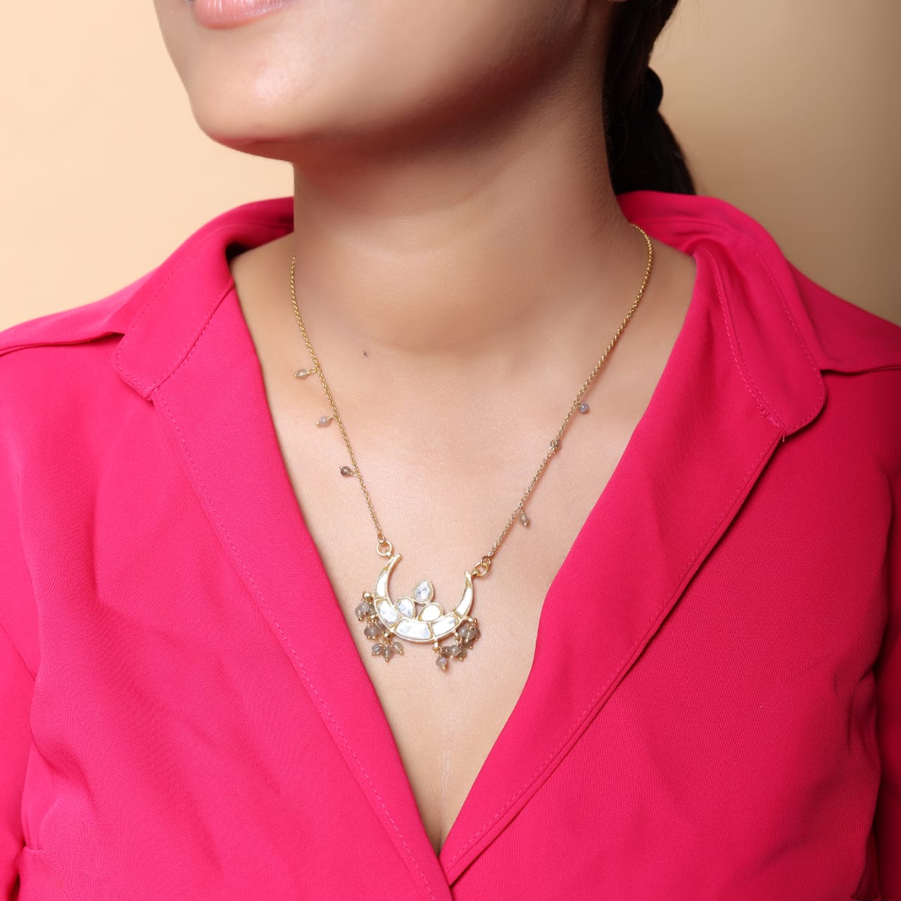 Sterling Silver Chand necklace, crescent studded with Billor Polki
chain strung with Labradorite in 18k Gold plating.
Length 16-18 inches