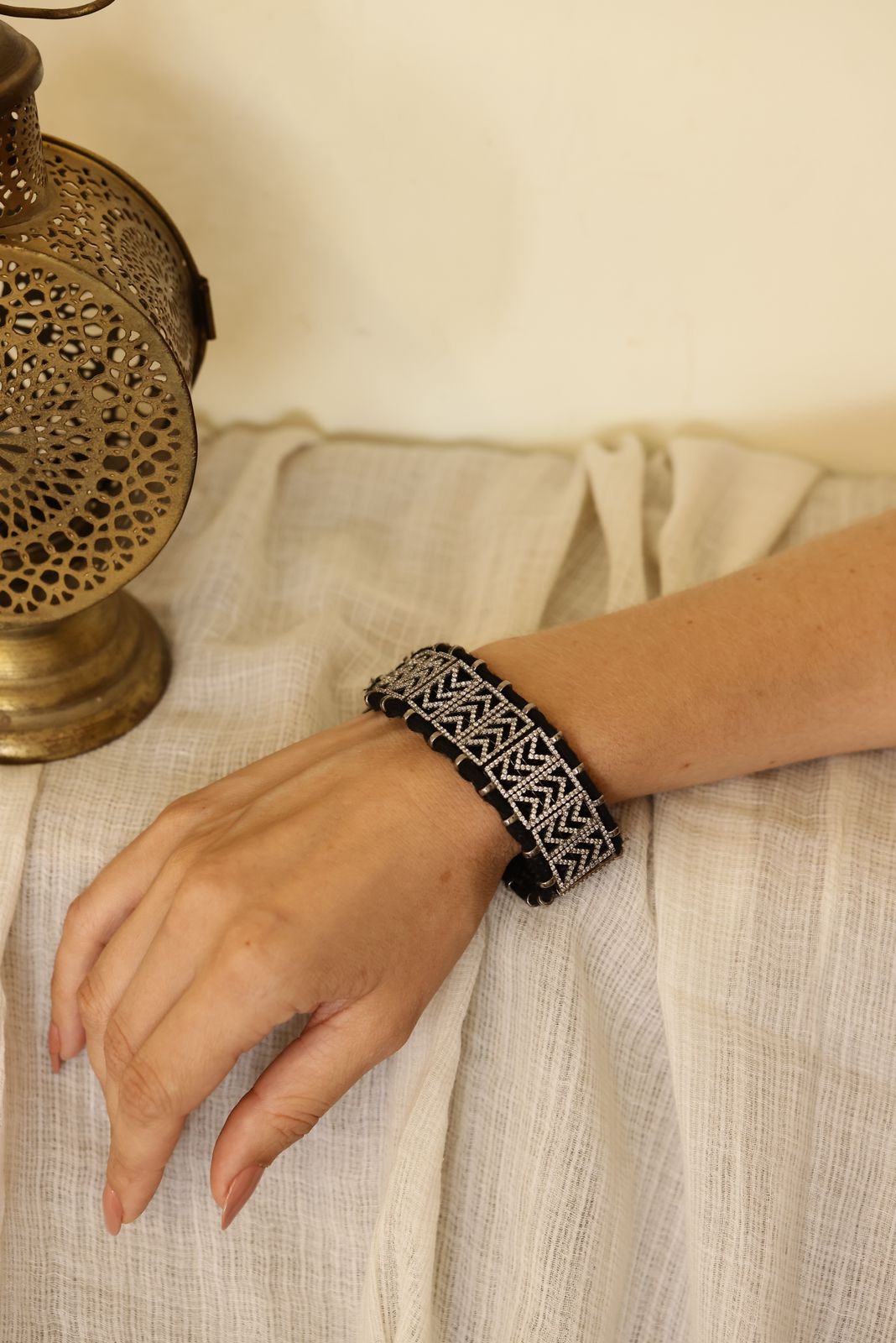 Black Magic bracelet in 92.5 Sterling Silver Paunchi with Zircon
(Size to be made).