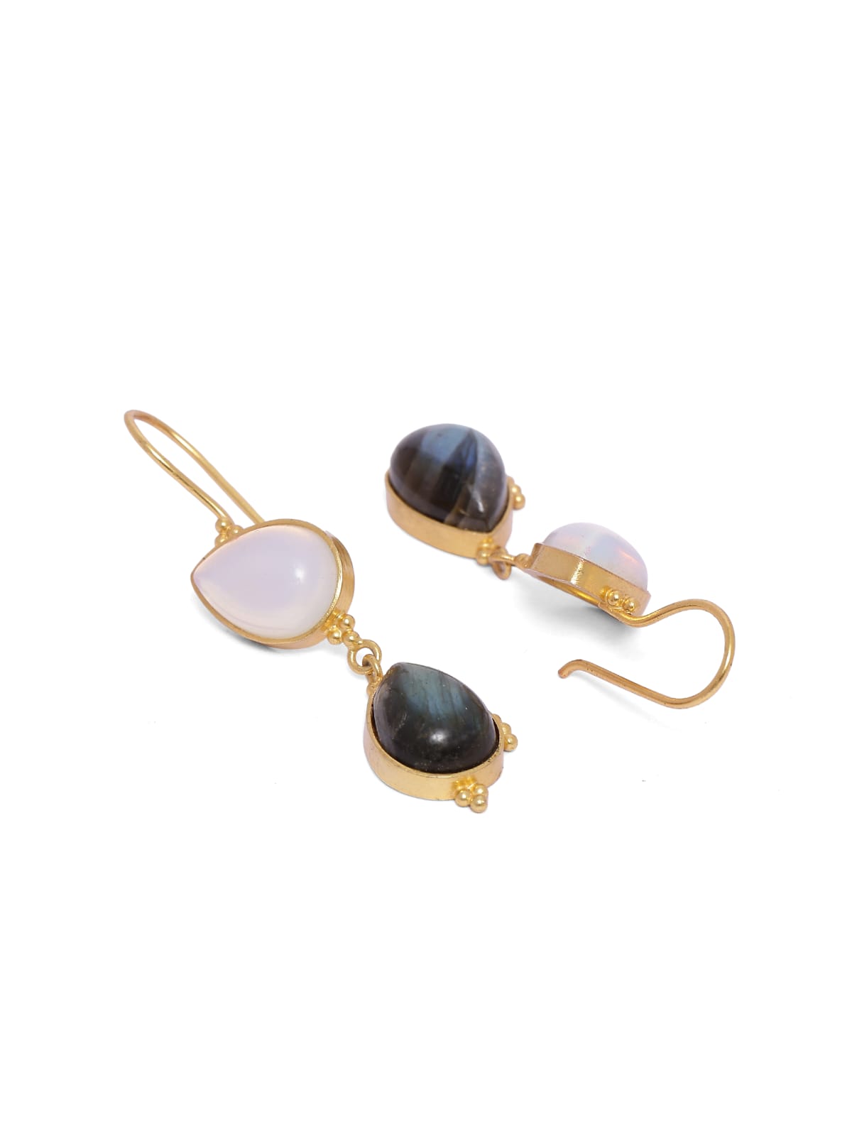 Earrings in 92.5 Sterling Silver dipped in 18kt Gold plating with Labradorite and Moonstone, Nisha earrings.