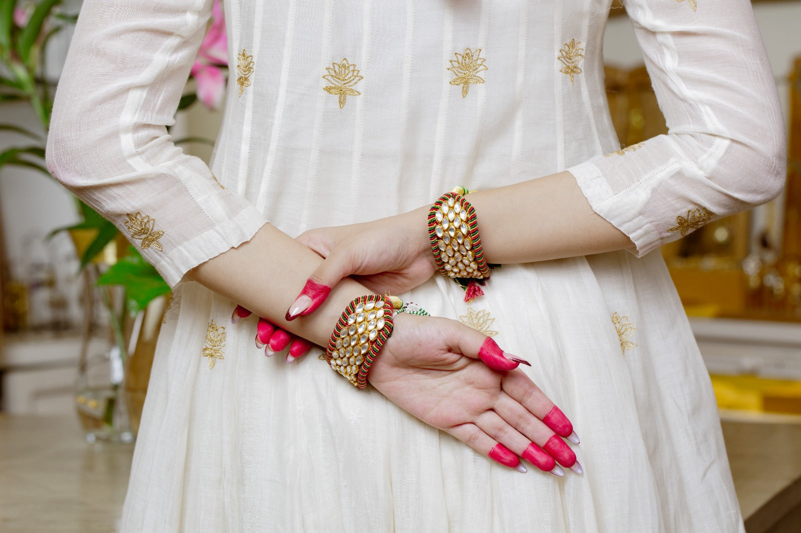 Paunchi in Silver with Gold plating
Thread closure,
21000/- for a pair