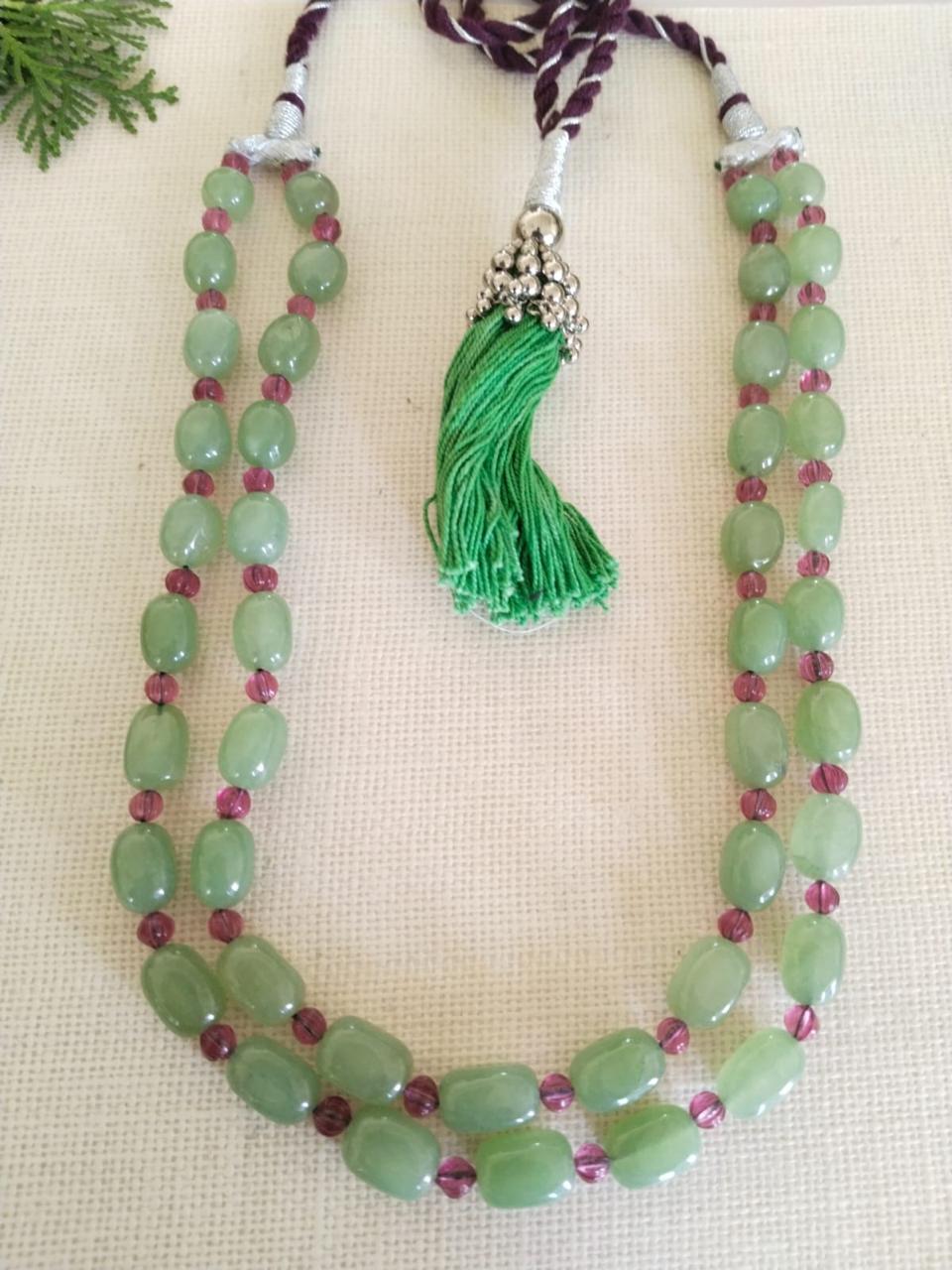 Malaika necklace handcrafted in grapes Aventurine and pink Quartz in Tumble Knotting.