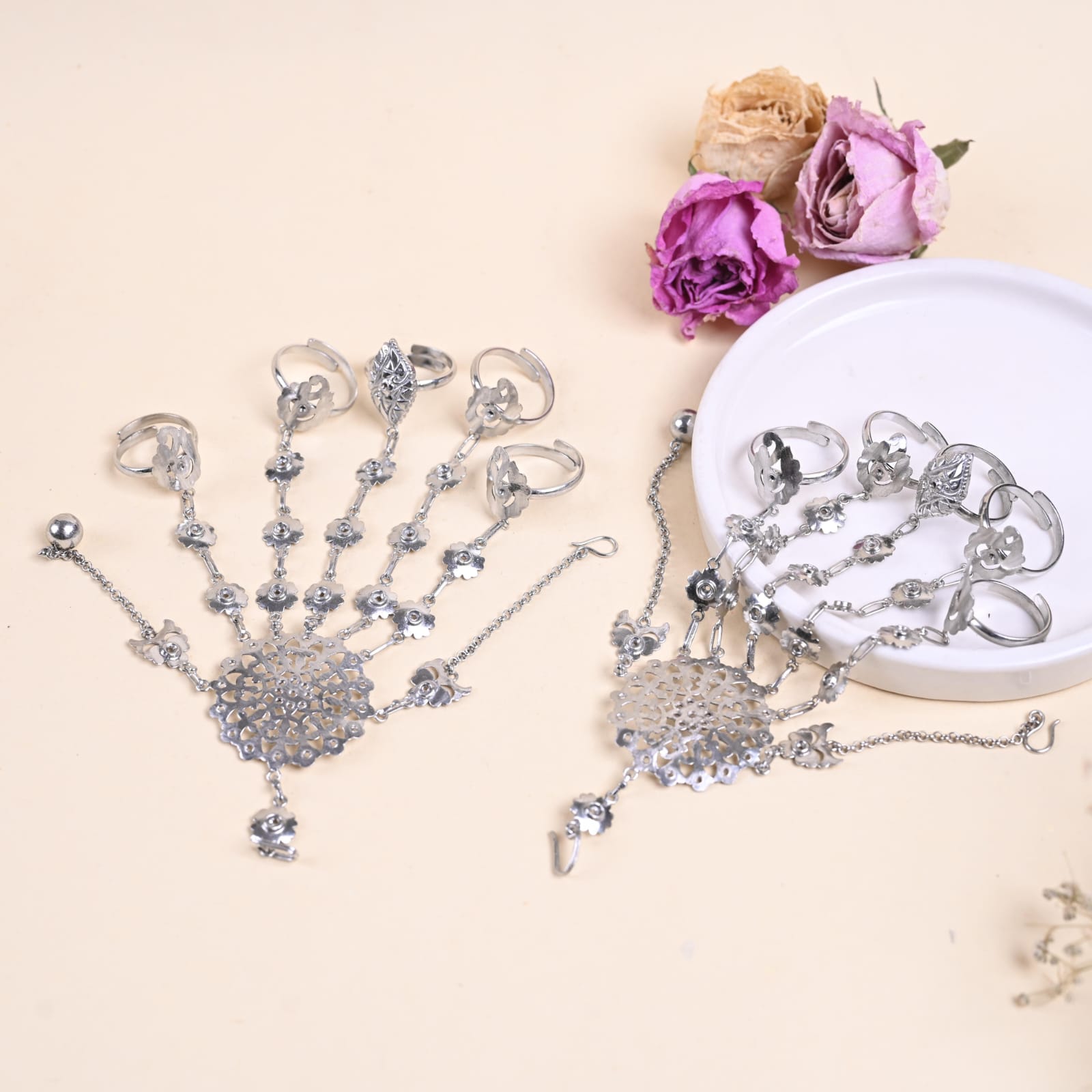 Sabina Haath phool in 92.5 Sterling Silver handcrafted in antique finish All-Rings jaali in Phool-Hand Harness.