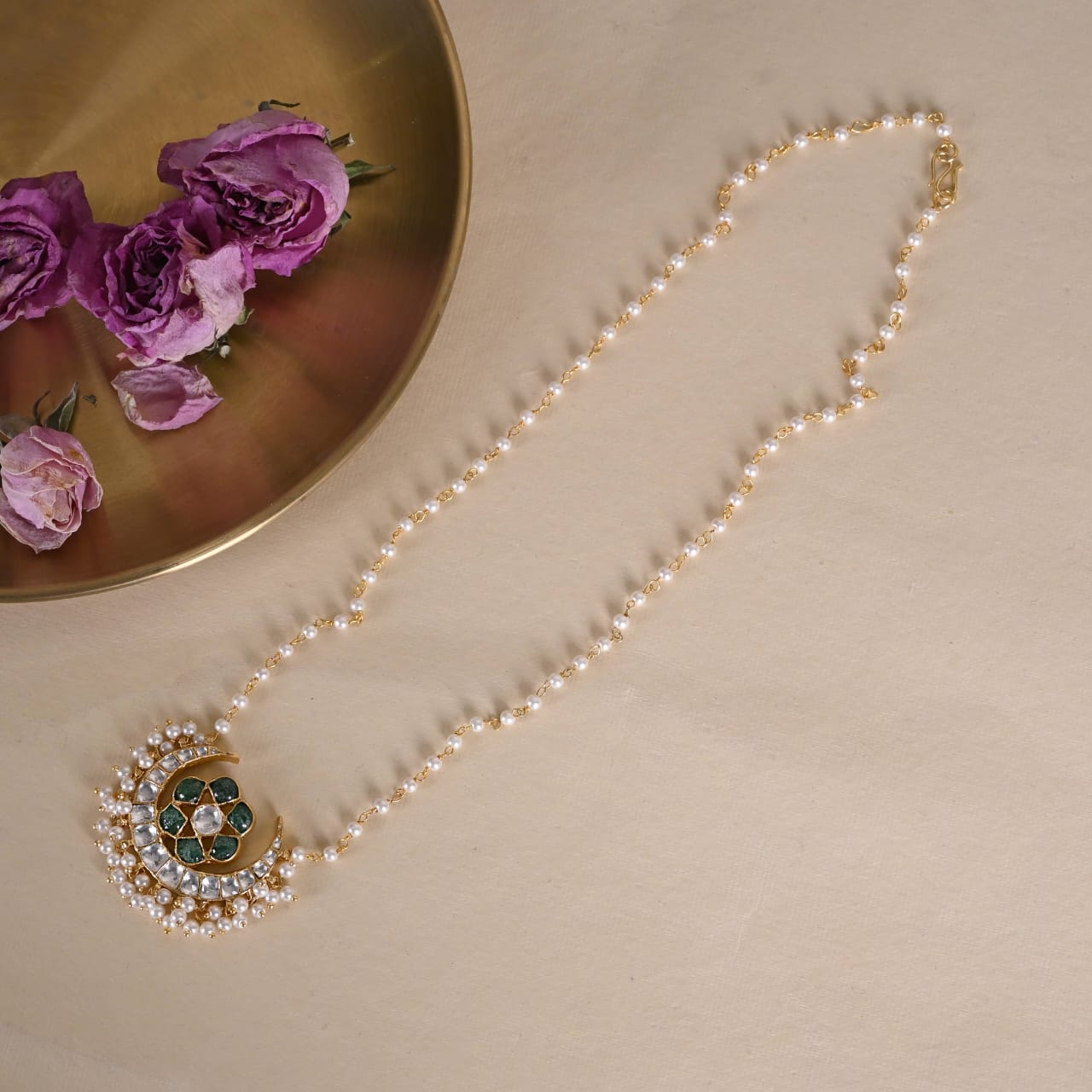 Chaandna pendant