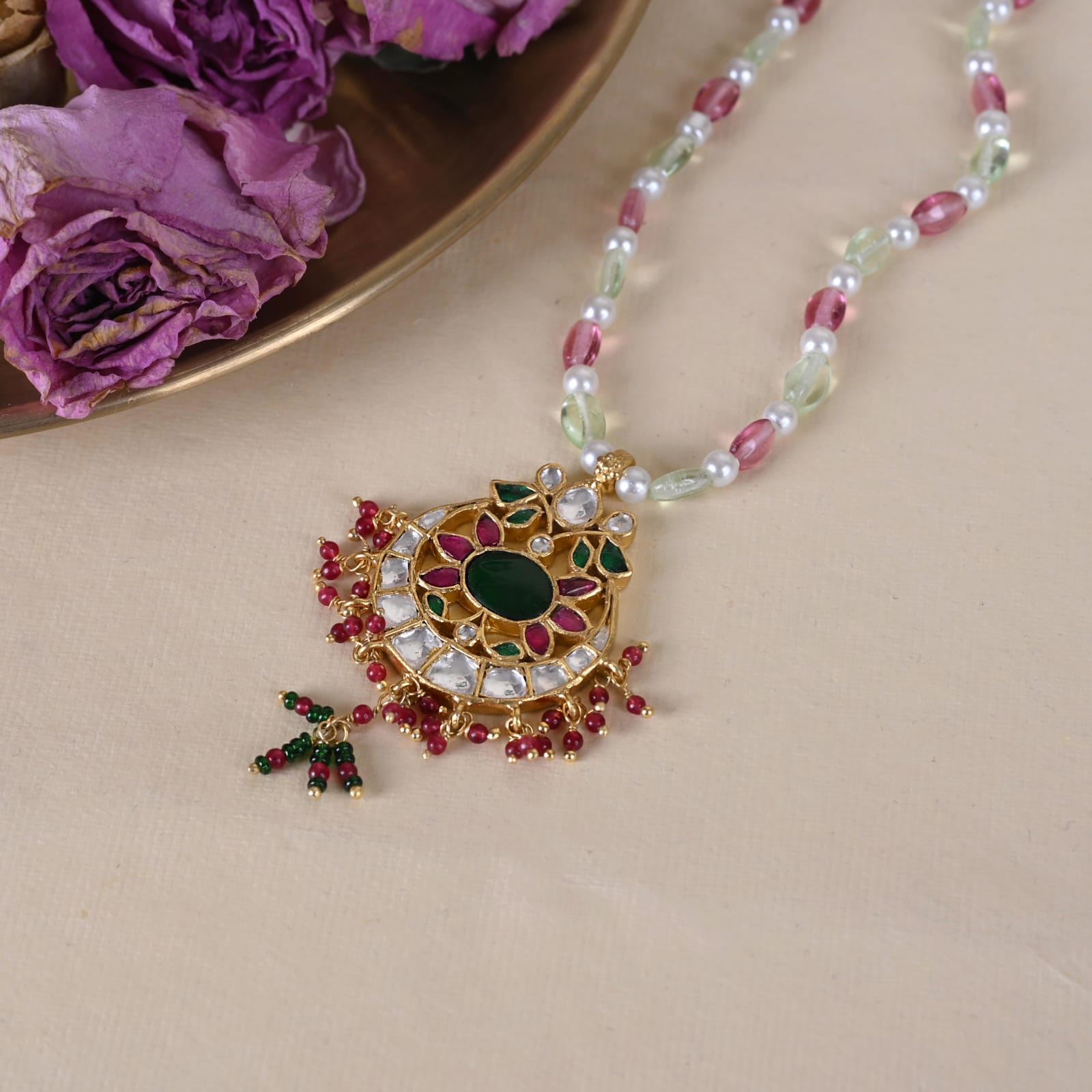 Aariha pendant