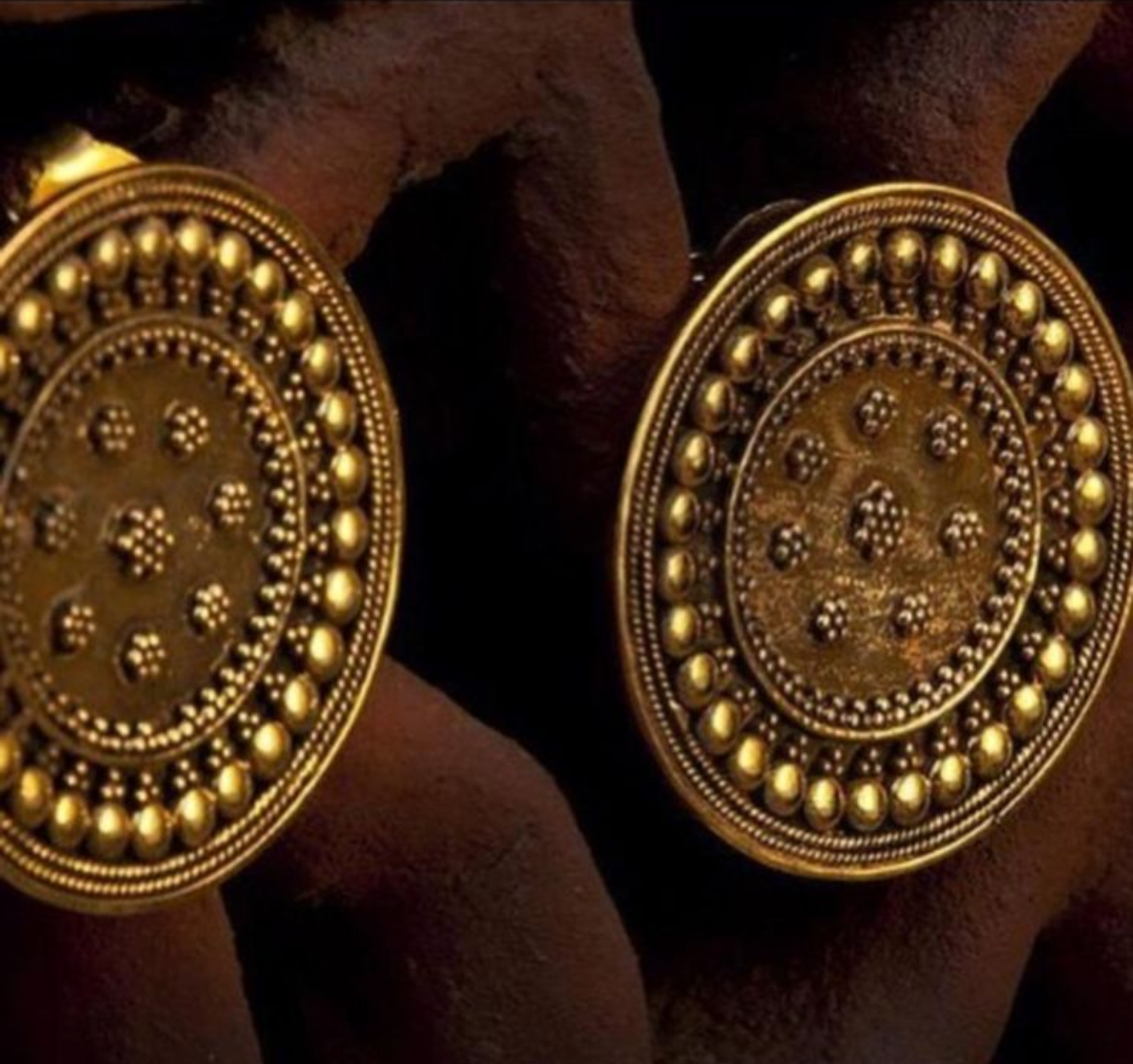 Oversized studs in 92.5 Sterling Silver, dipped in 1 micron Gold plating, oxidised with Push-Post closure.