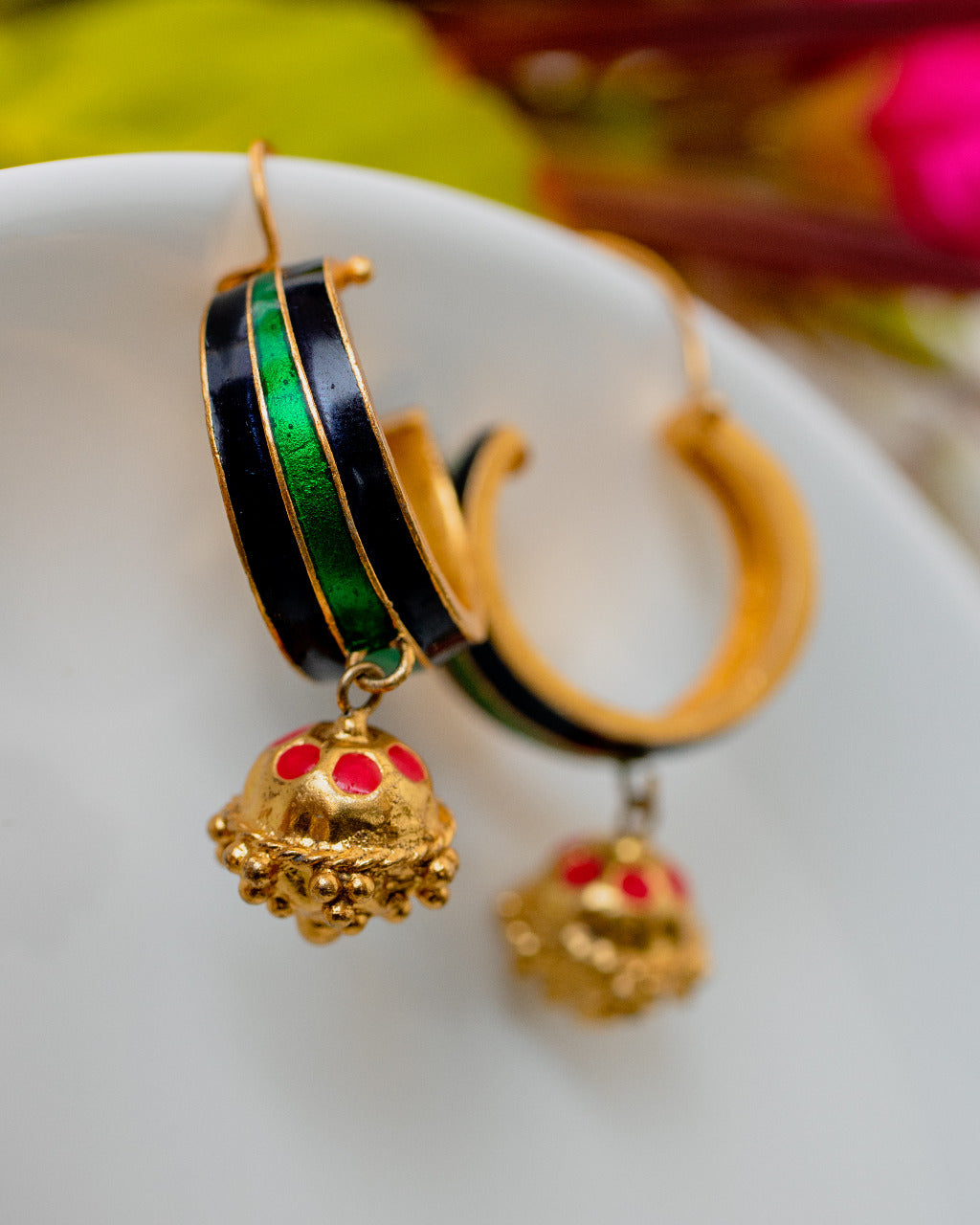 Enamelled hoops with drops
