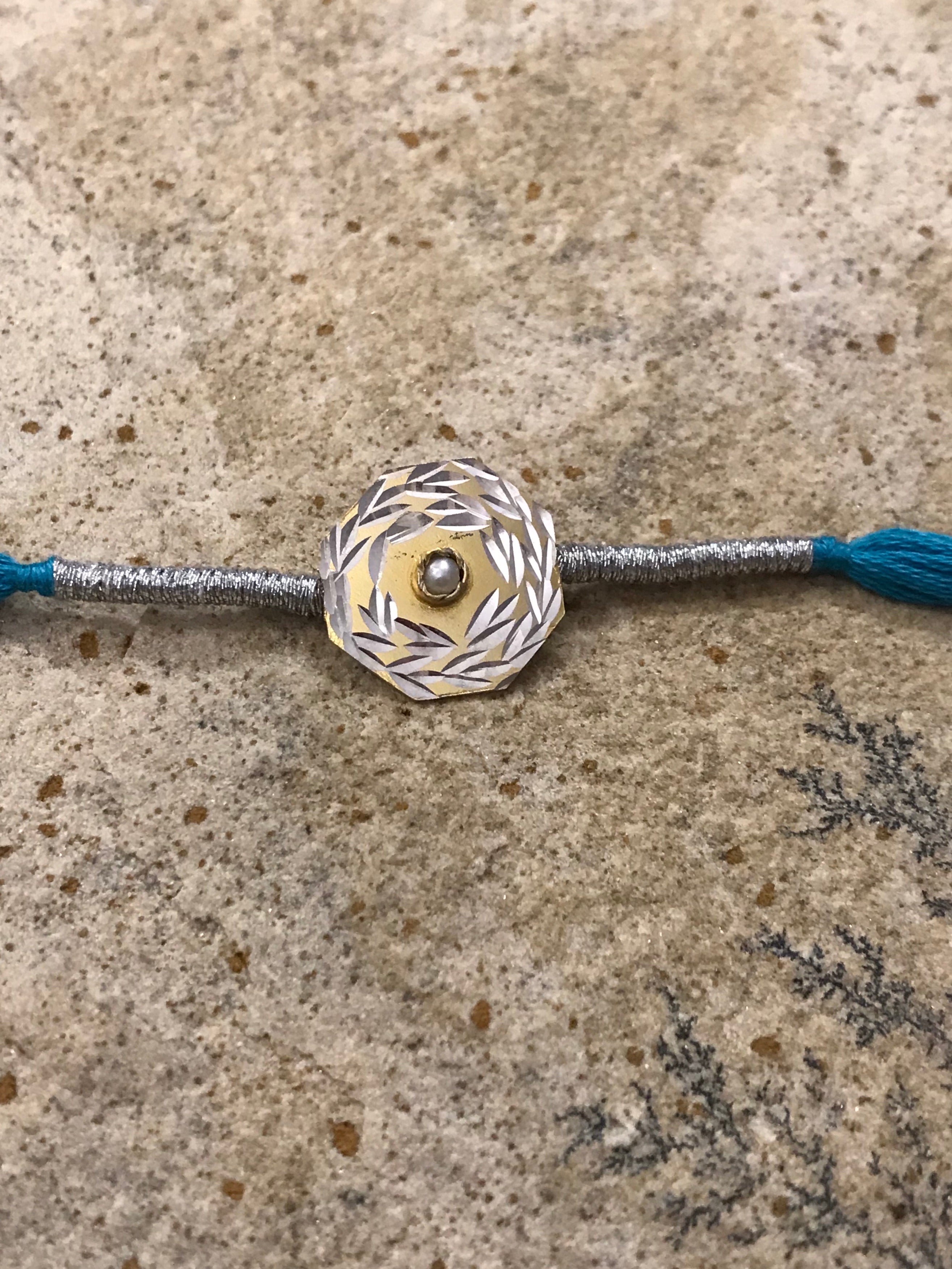 Rakhi with texturing