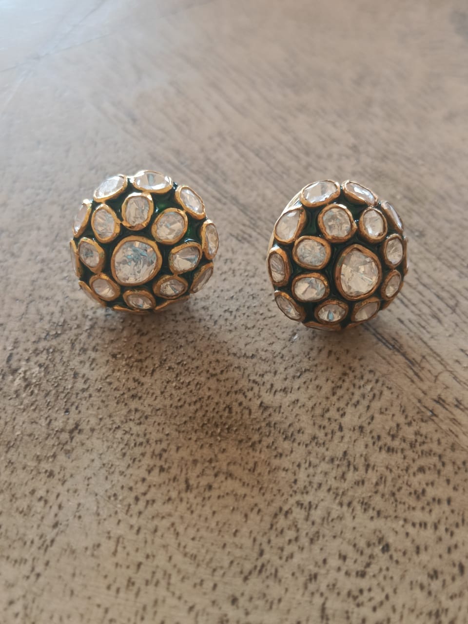Jadau enamel moissanite studs