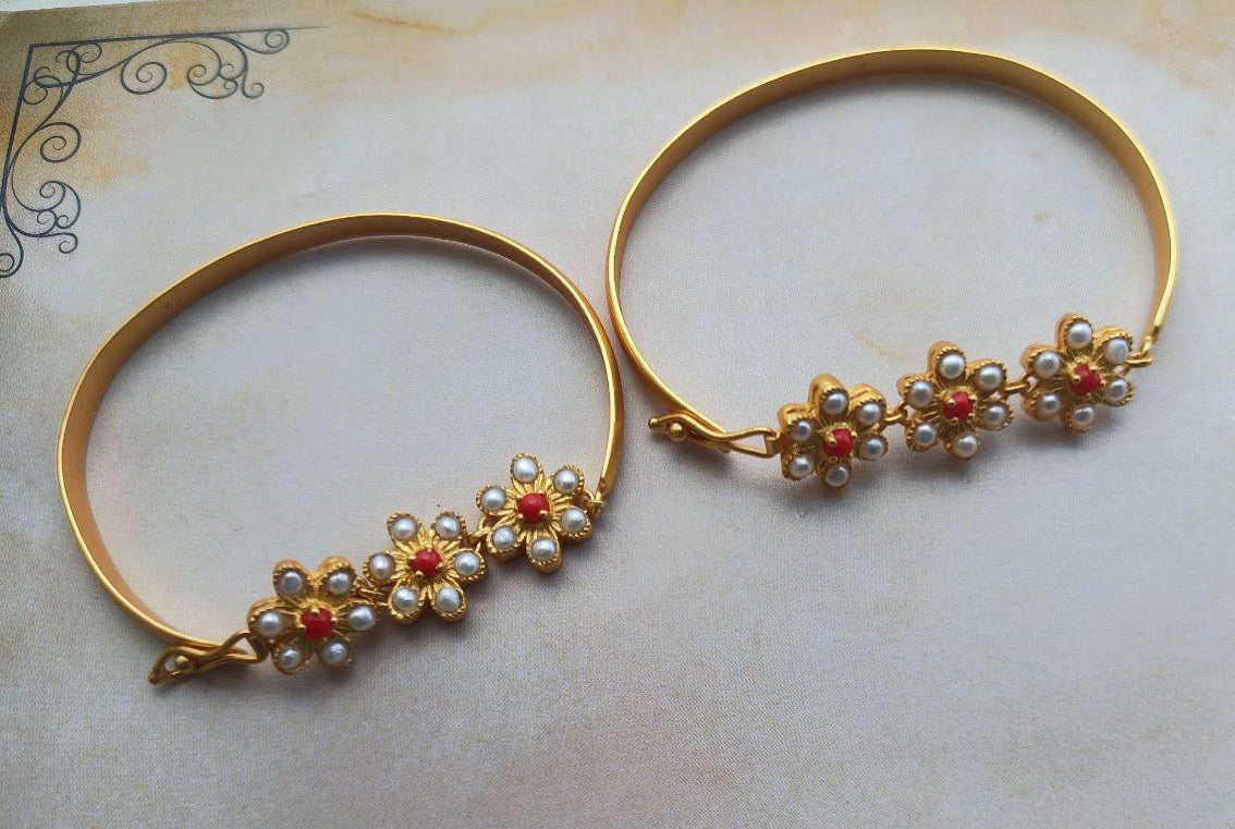 Pearl coral phool bracelet