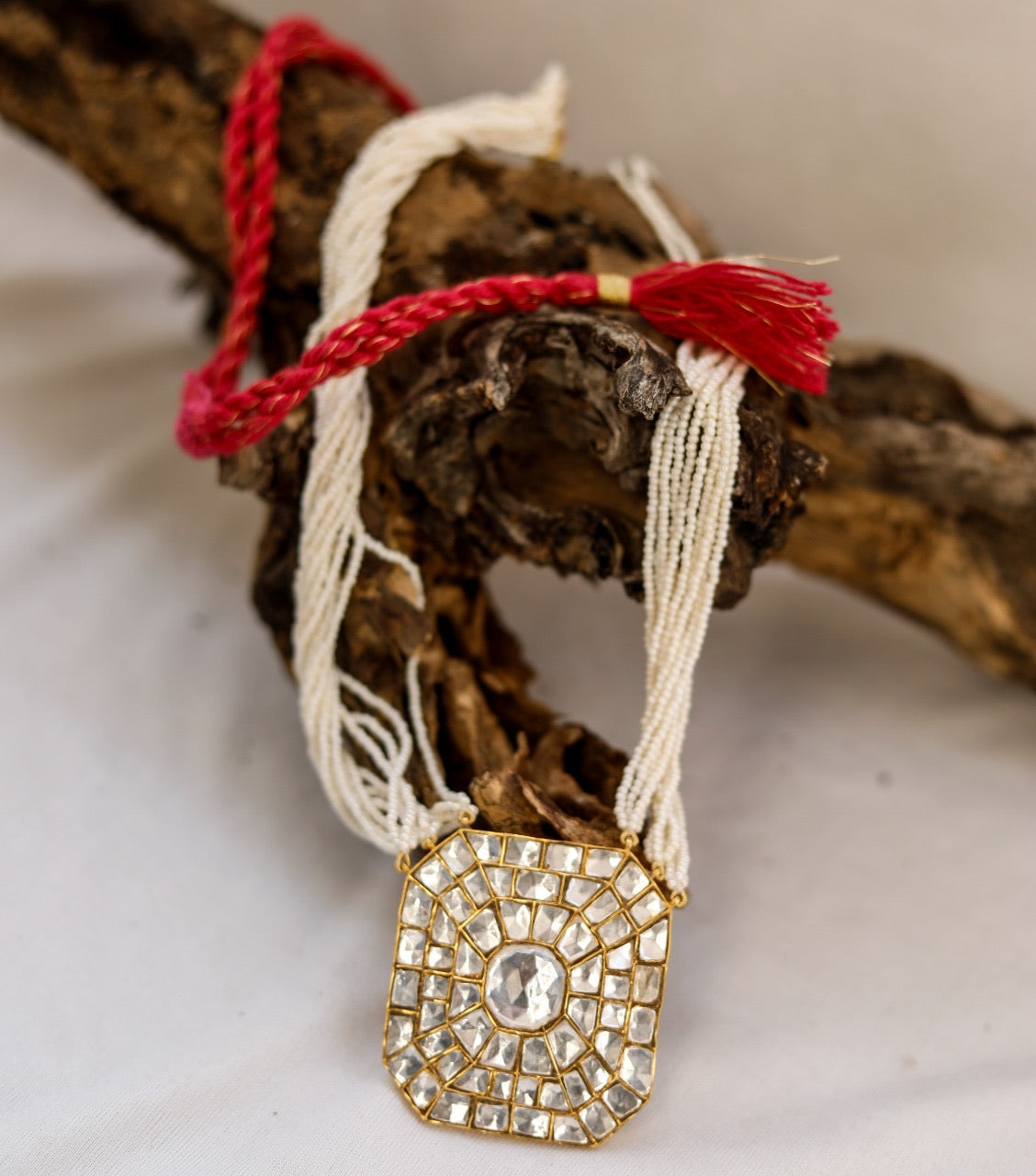 Jadau square pendent with pearls