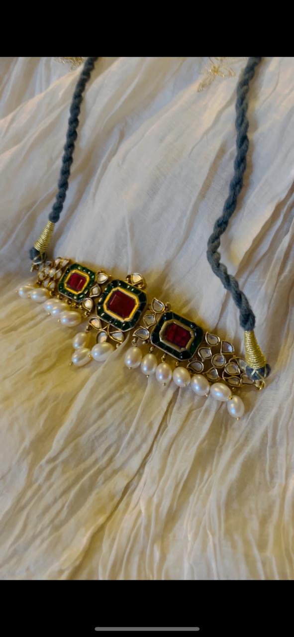 Jadau choker with pearls