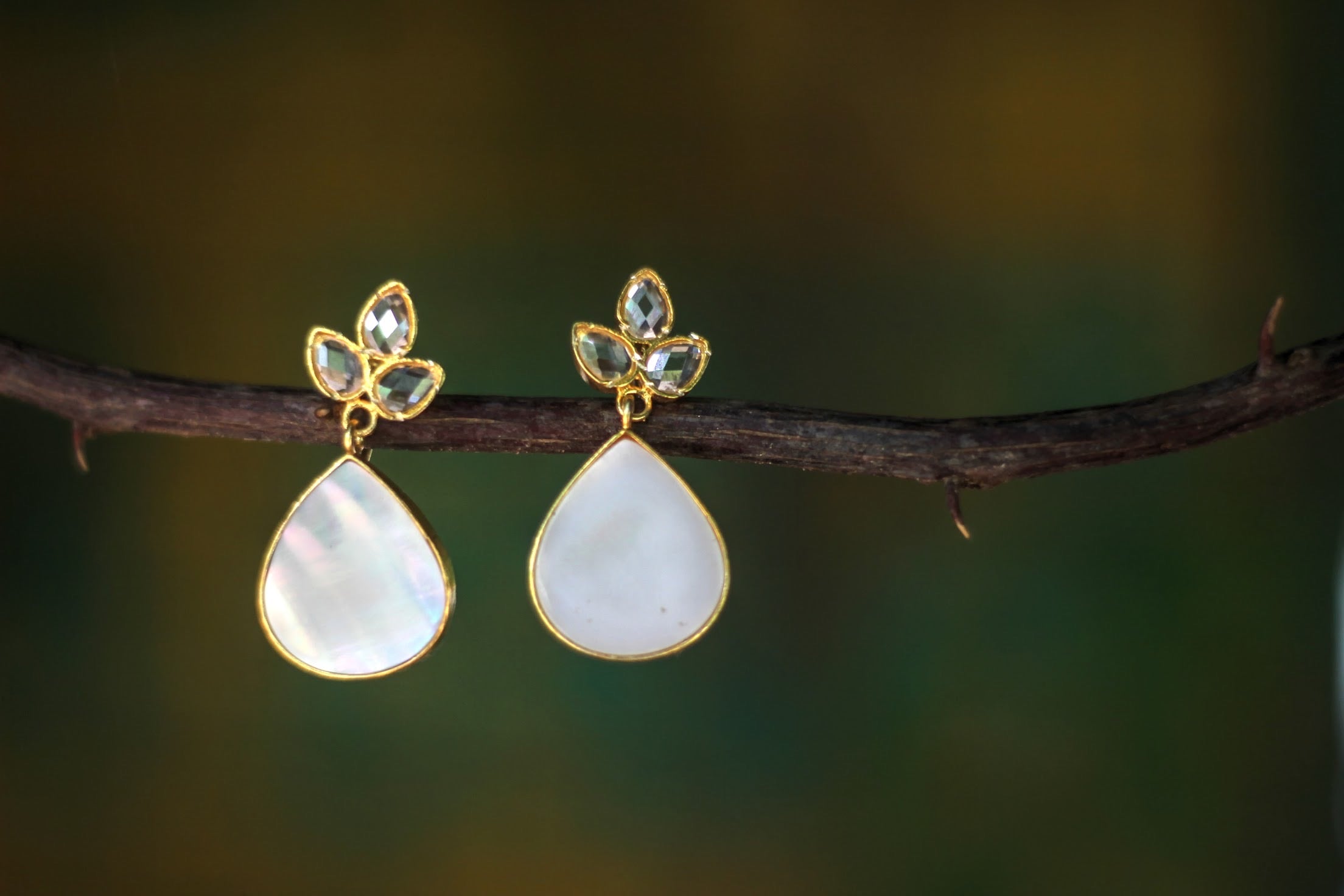 Mop crystal earrings