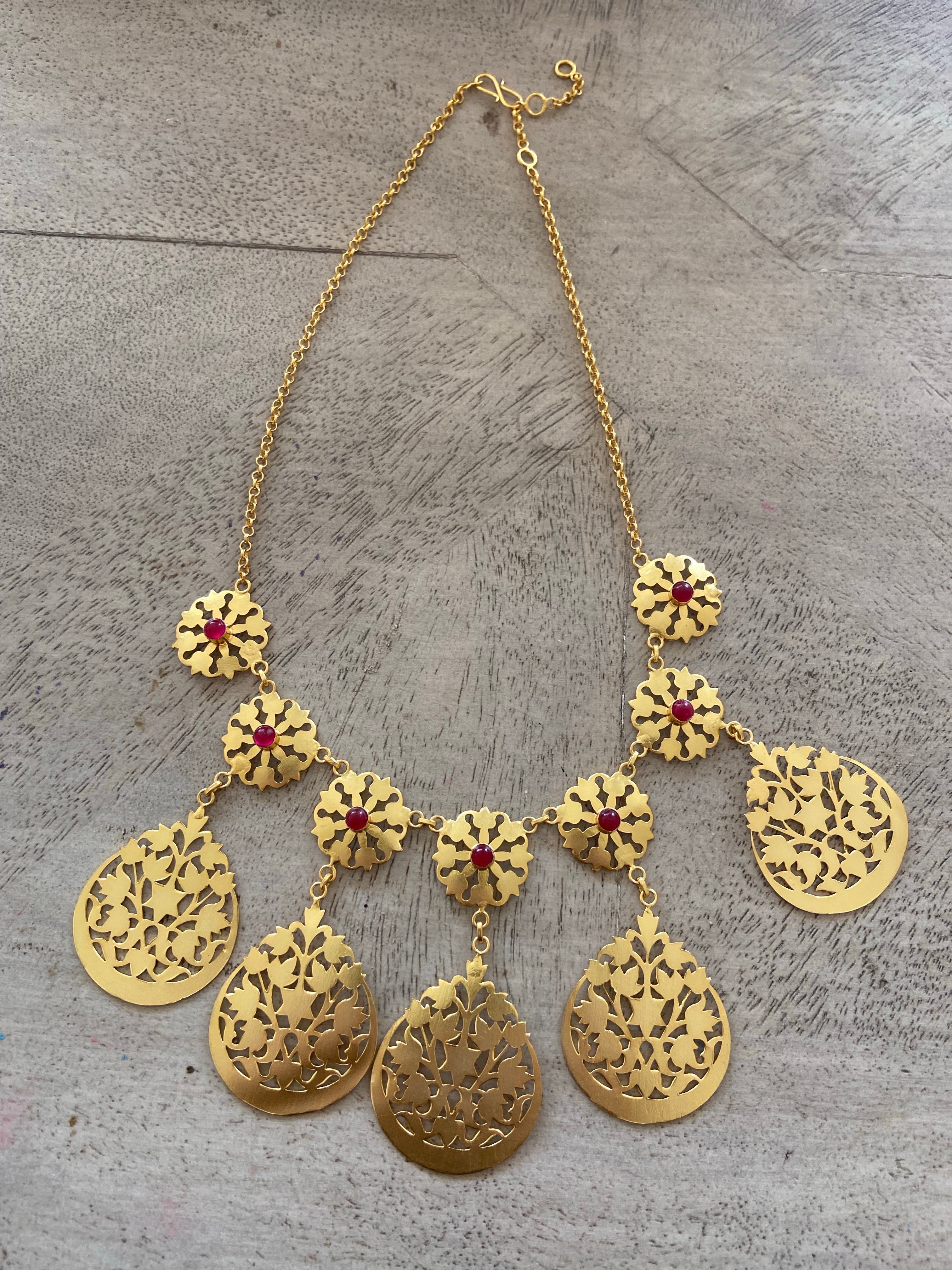Jaali necklace