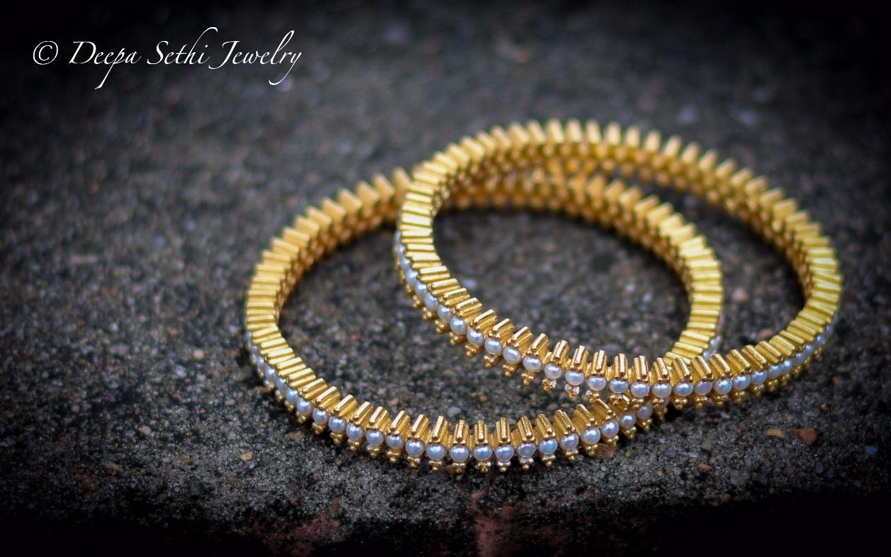 Pearl gajra bangle