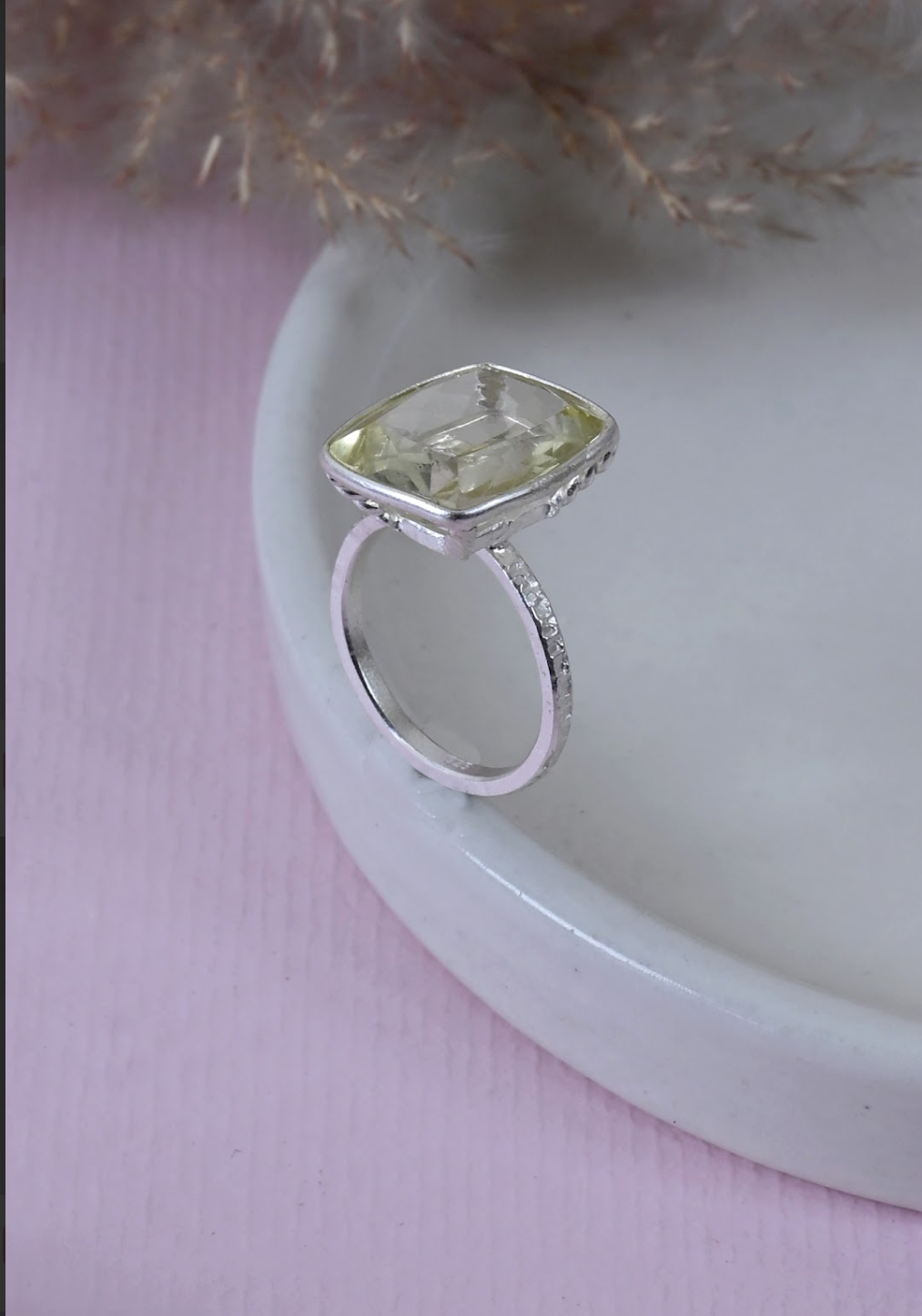 Lemon Quartz Ring