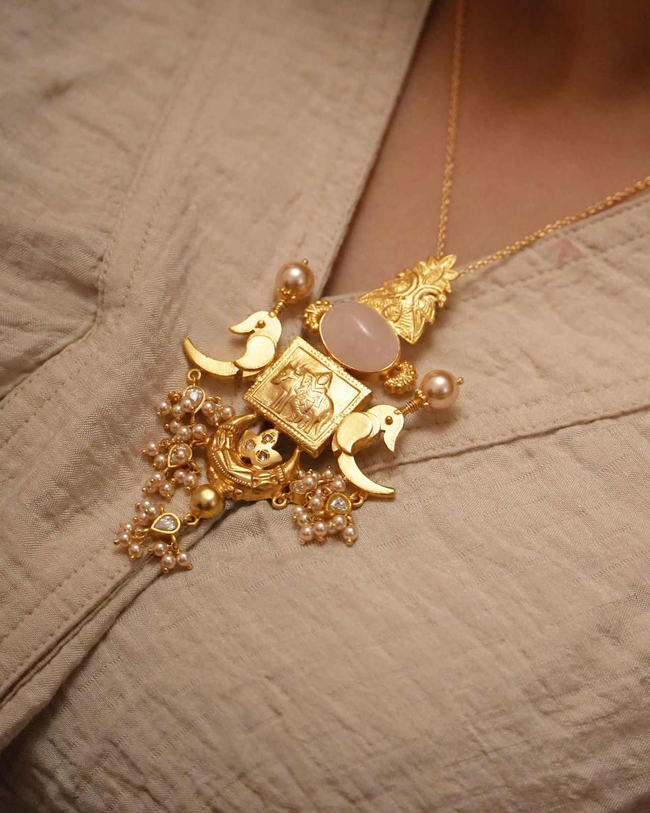 Gulabi Chand Chiriya necklace