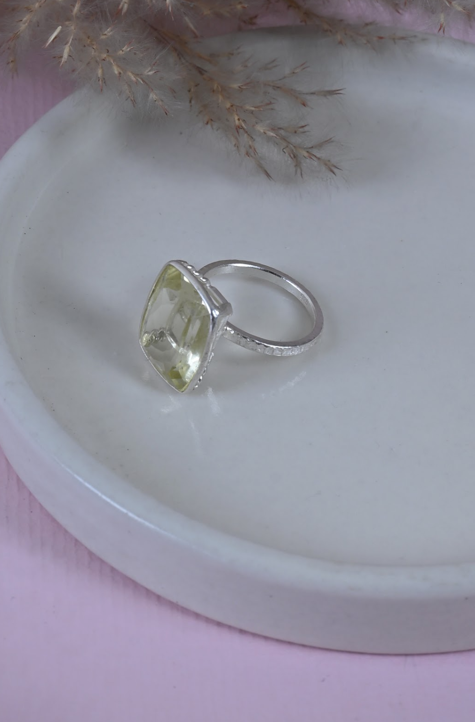 Lemon Quartz Ring