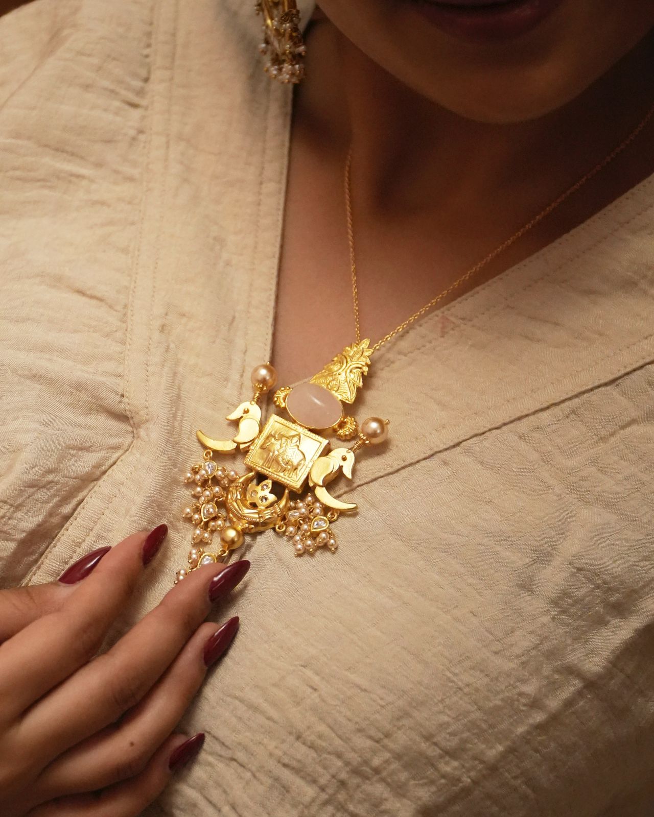 Gulabi Chand Chiriya necklace