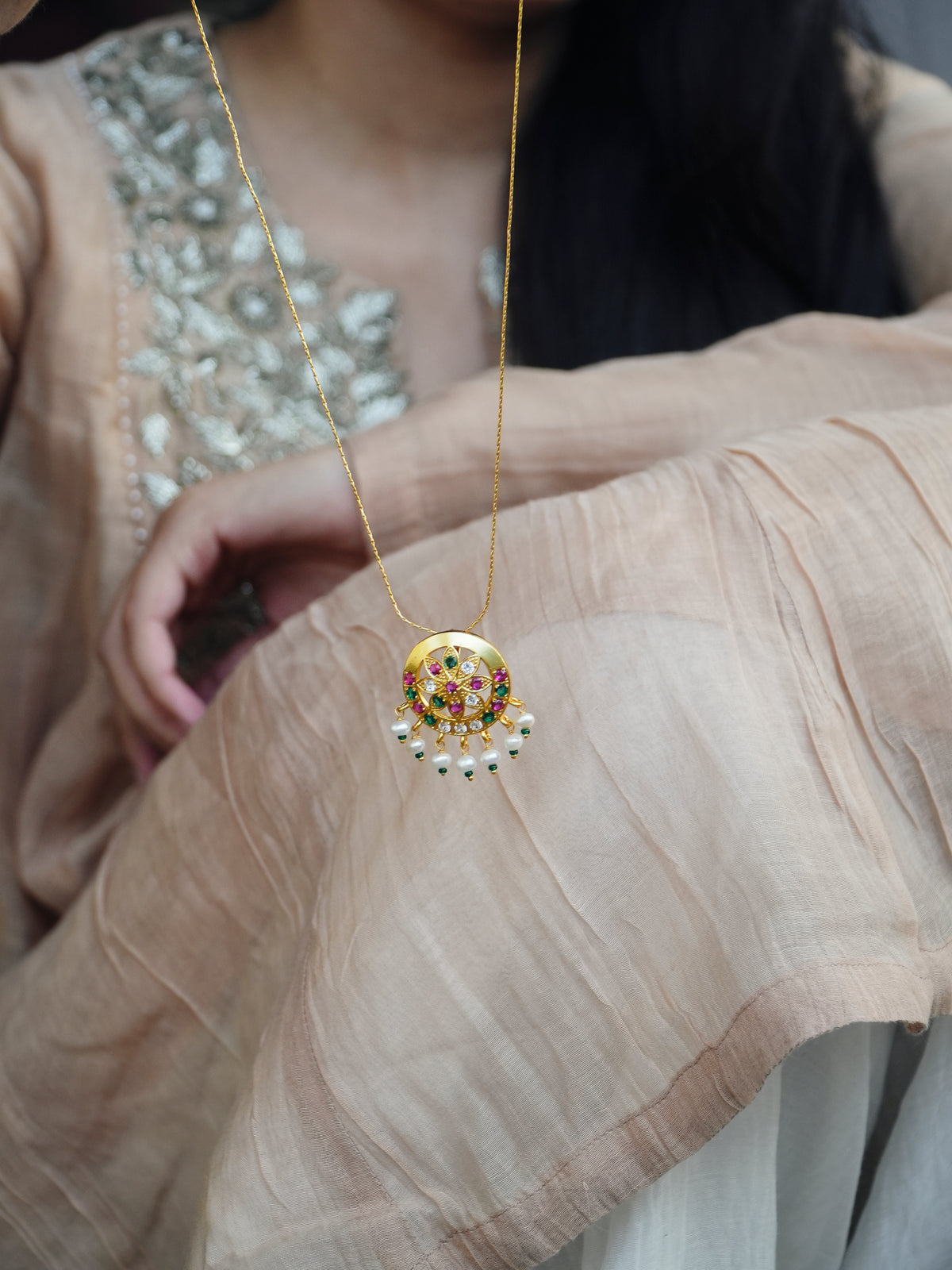 Nureen Pendant Necklace