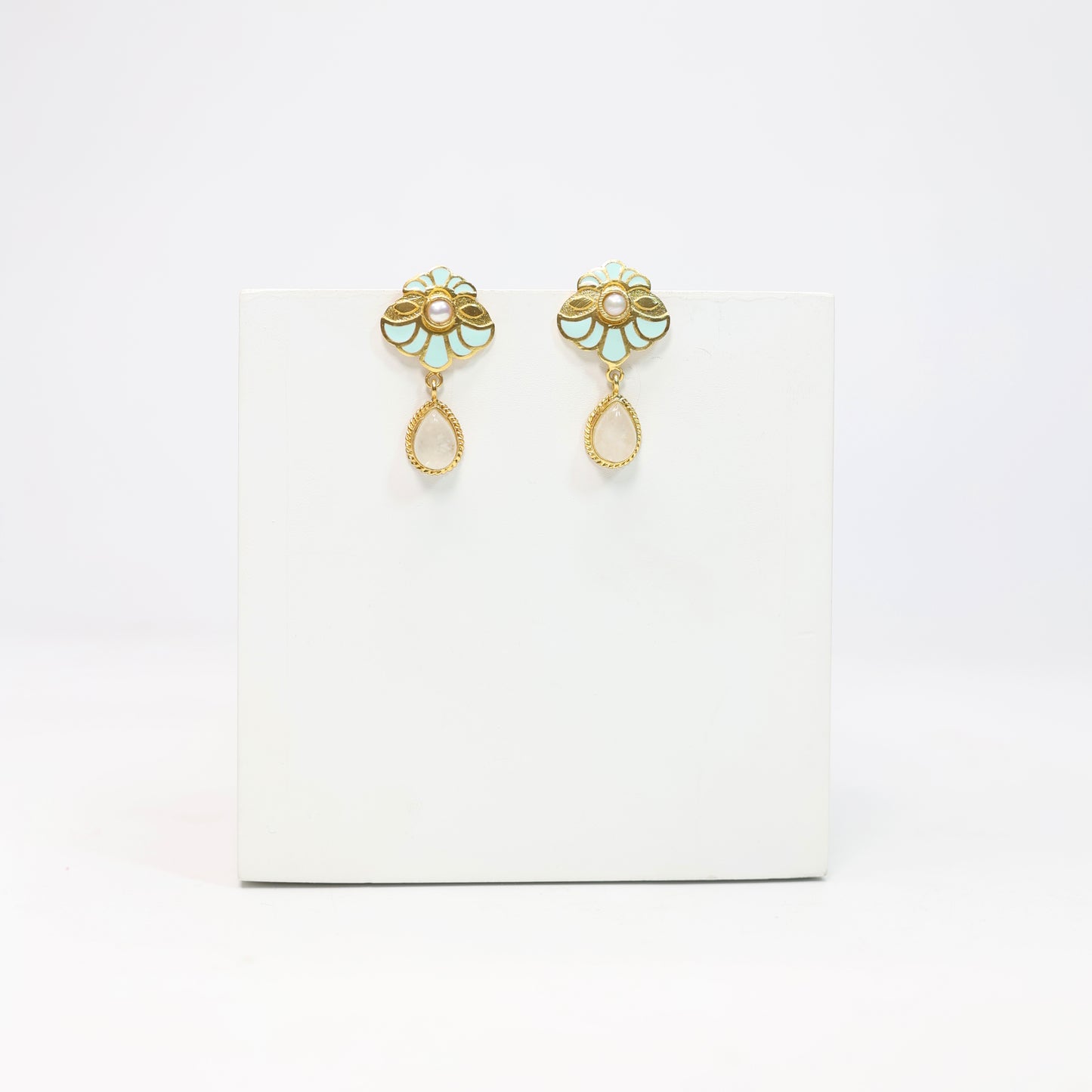 Sterling Silver Gold plated
Pastel colour Enamel with Rose Quartz Trendy earrings.