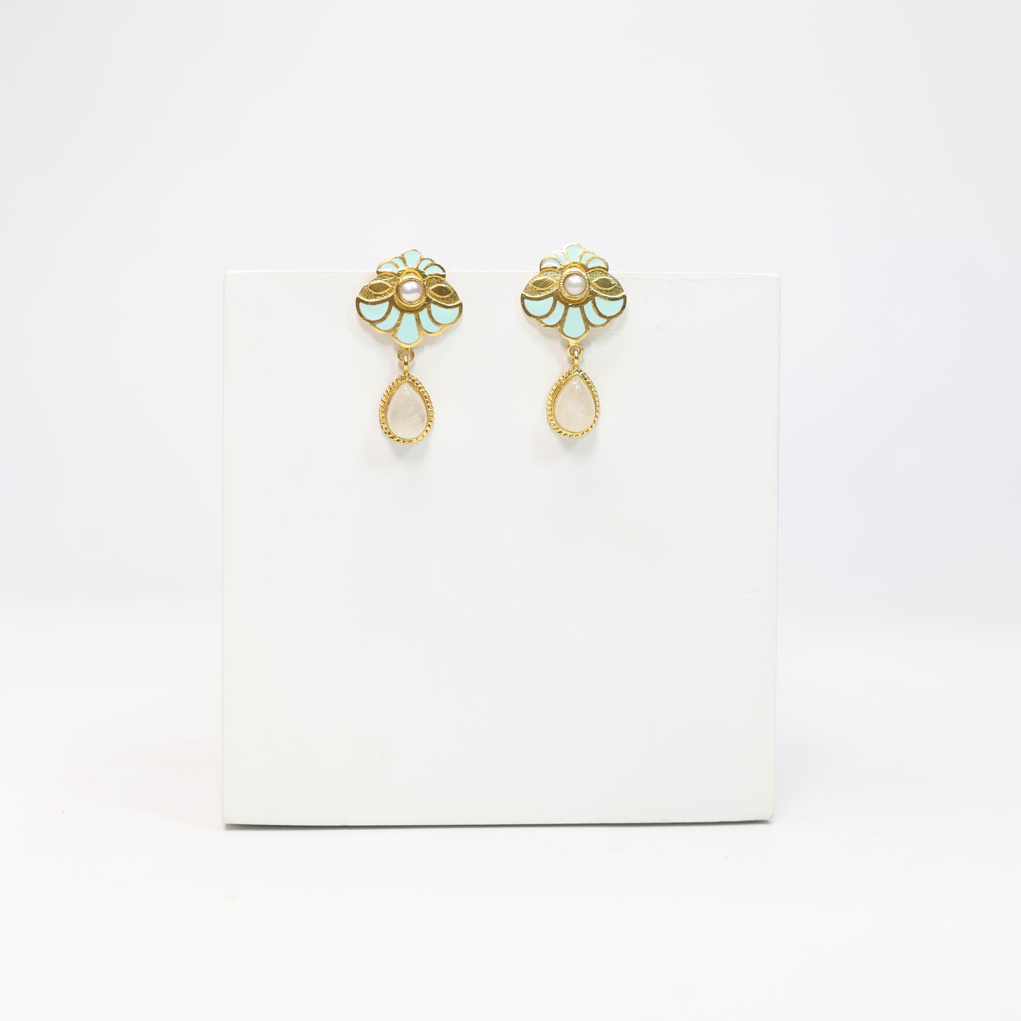 Sterling Silver Gold plated
Pastel colour Enamel with Rose Quartz Trendy earrings.