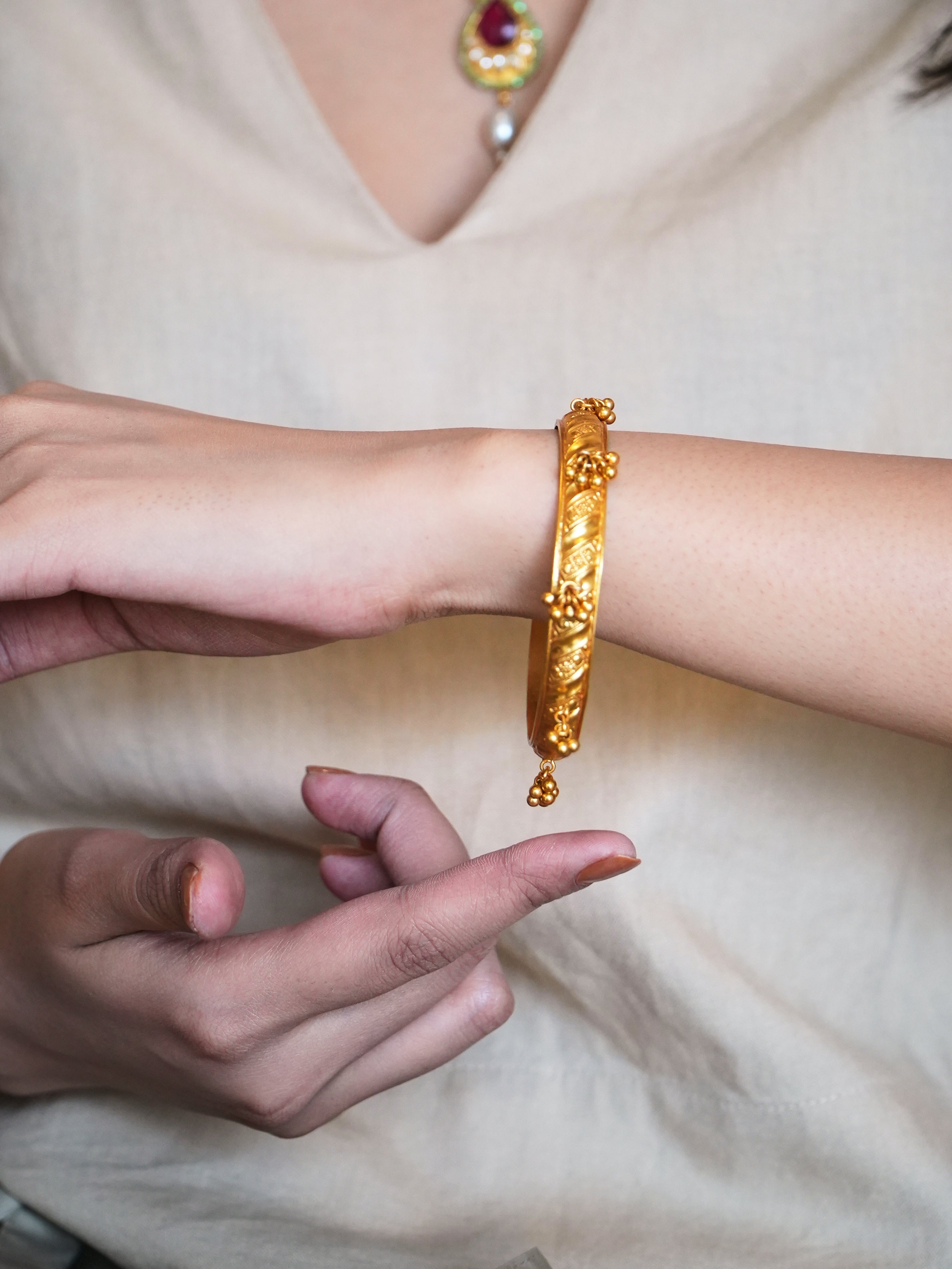 Asmi Bangle