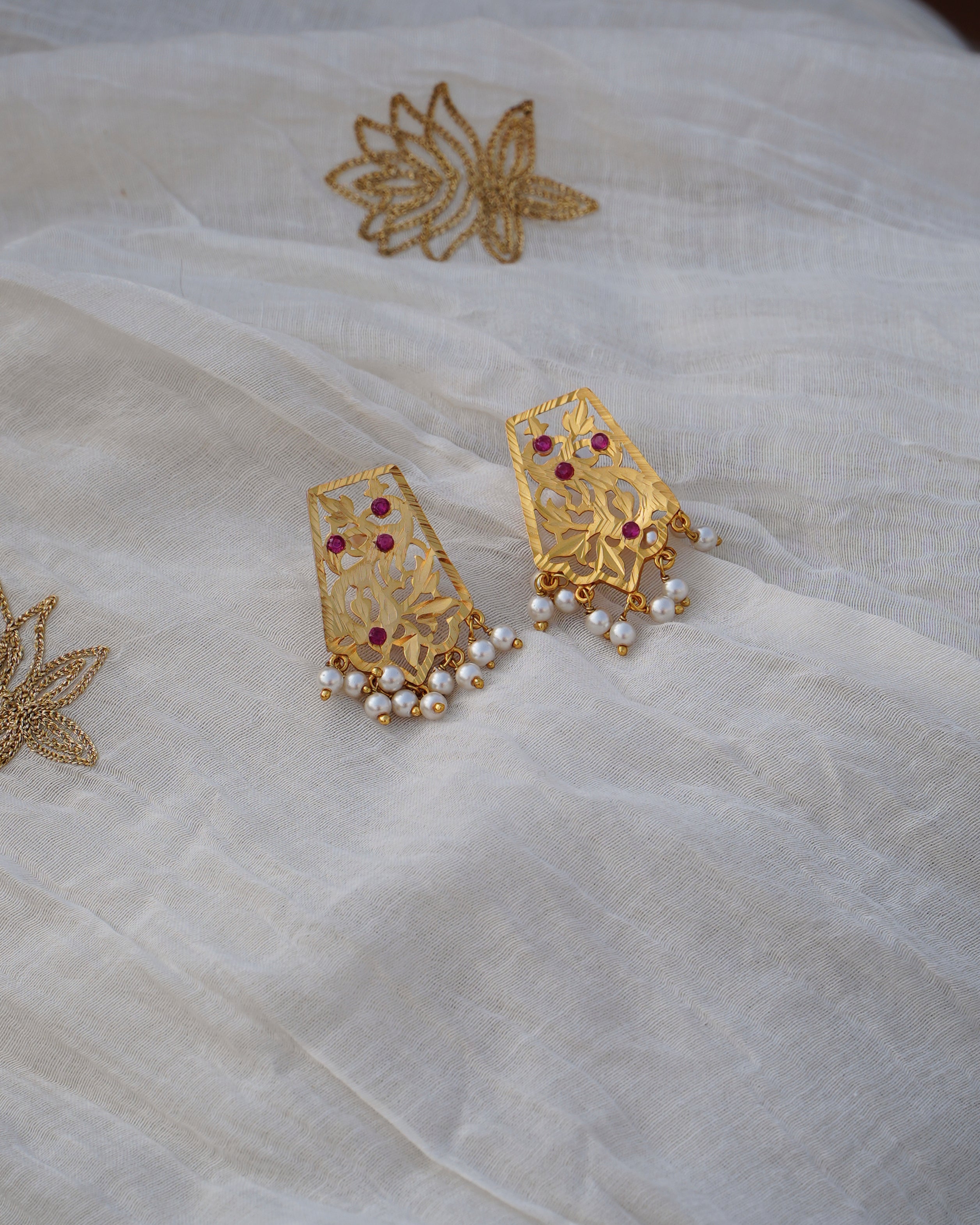 RAJDHANI EARRINGS