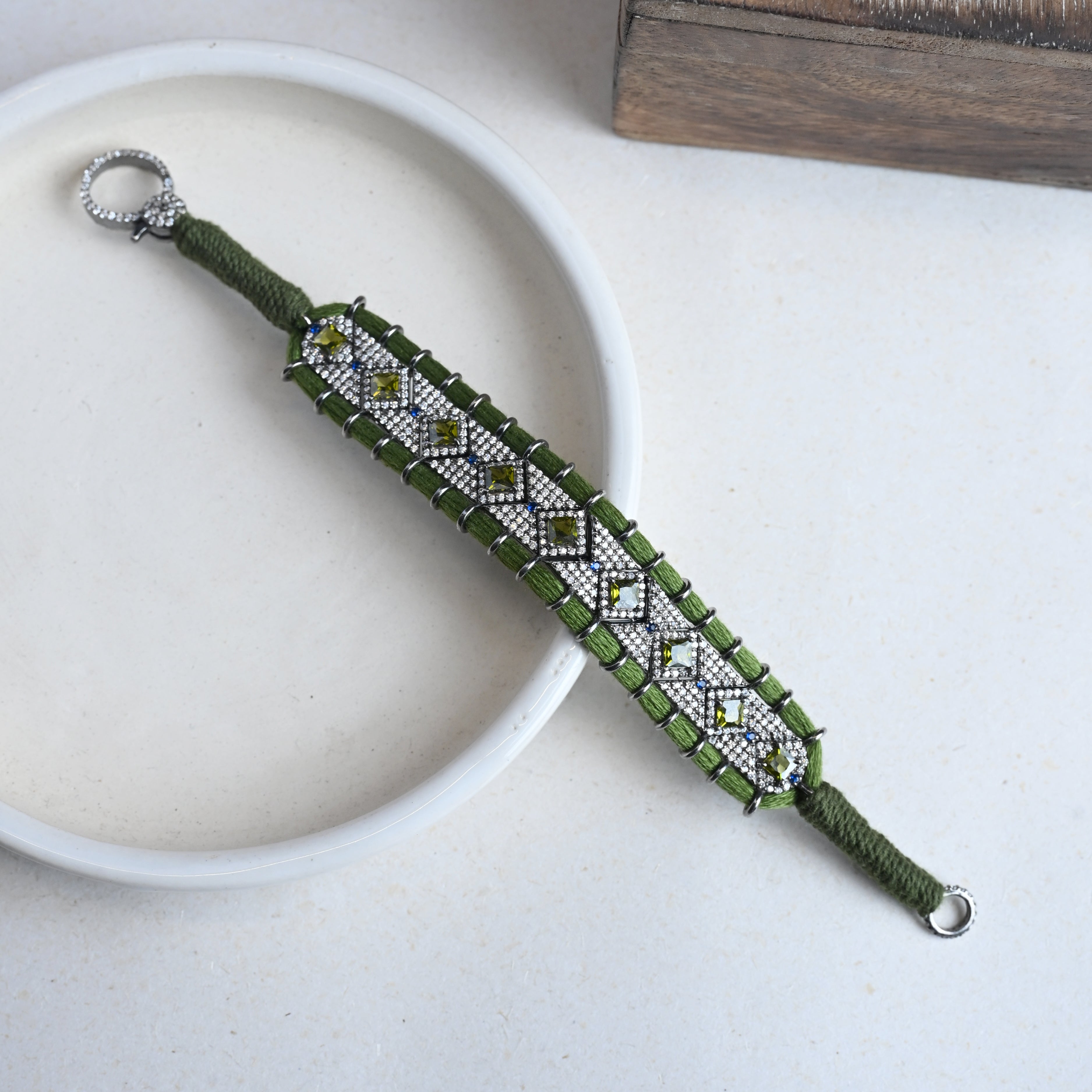 Hina Green-Thread Bracelet