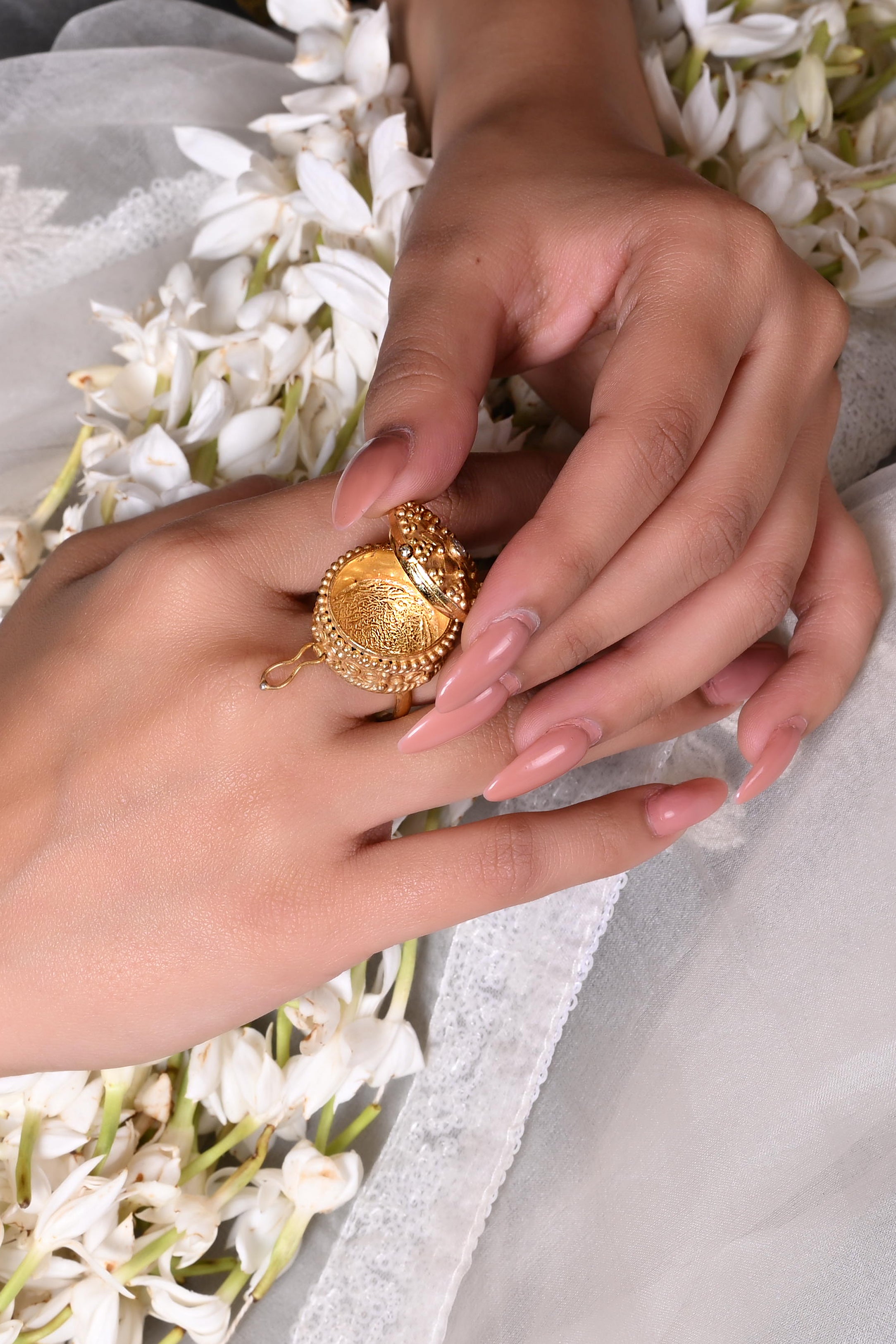 Zeaharela Ring