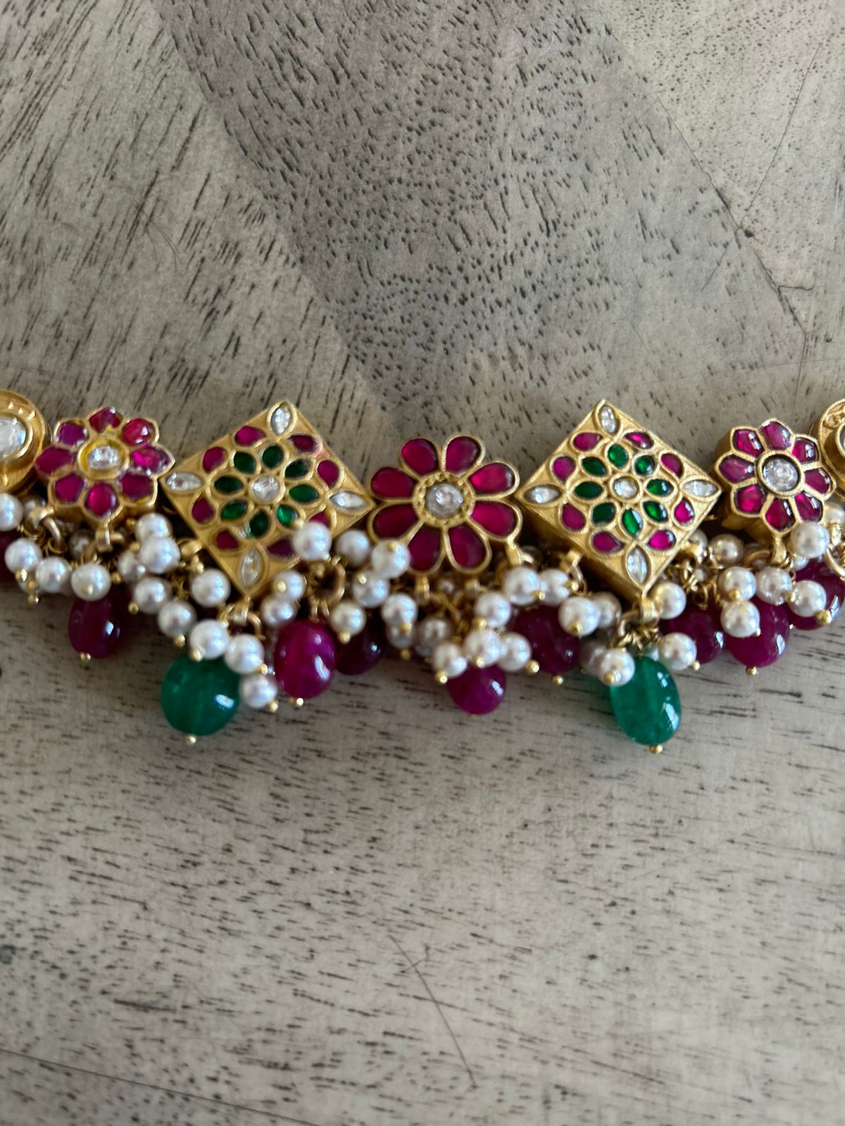 92.5 silver choker,

String closure,
Billor Polki stones, Jadau Stones and Fresh Water Pearls. 