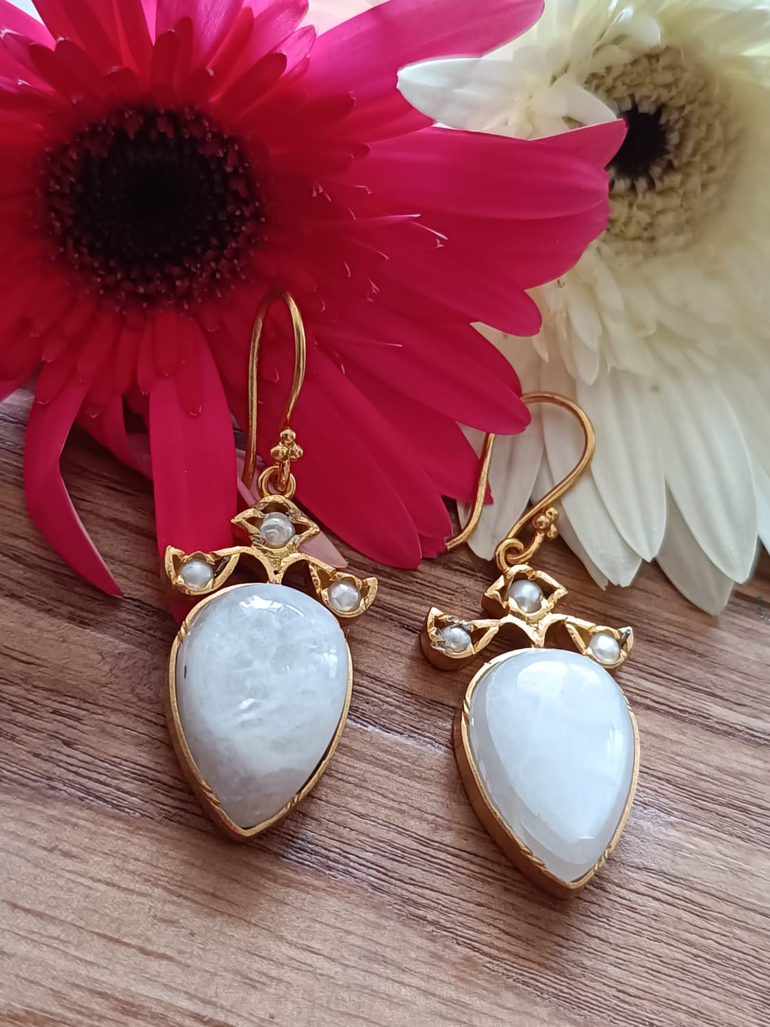 Moonstone earrings, 92.5 sterling silver with pearls and moonstones with, 1 micron gold plating
